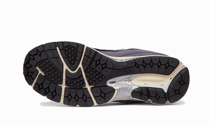 Men's New Balance Work Shoes 2002R Magnet