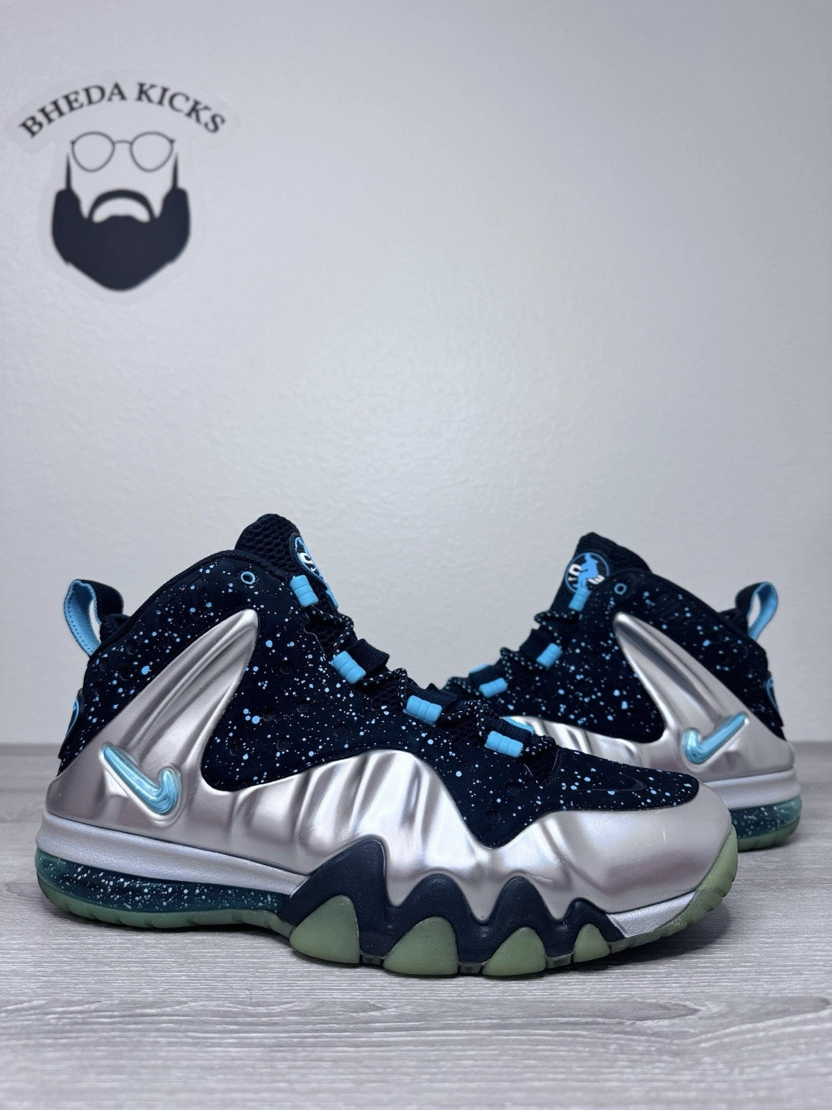 Size 10.5 - Nike Barkley Posite Max Splatter 2013 555097-040 Mens Asics Gel-kayano 22 Lite Show Running Shoe