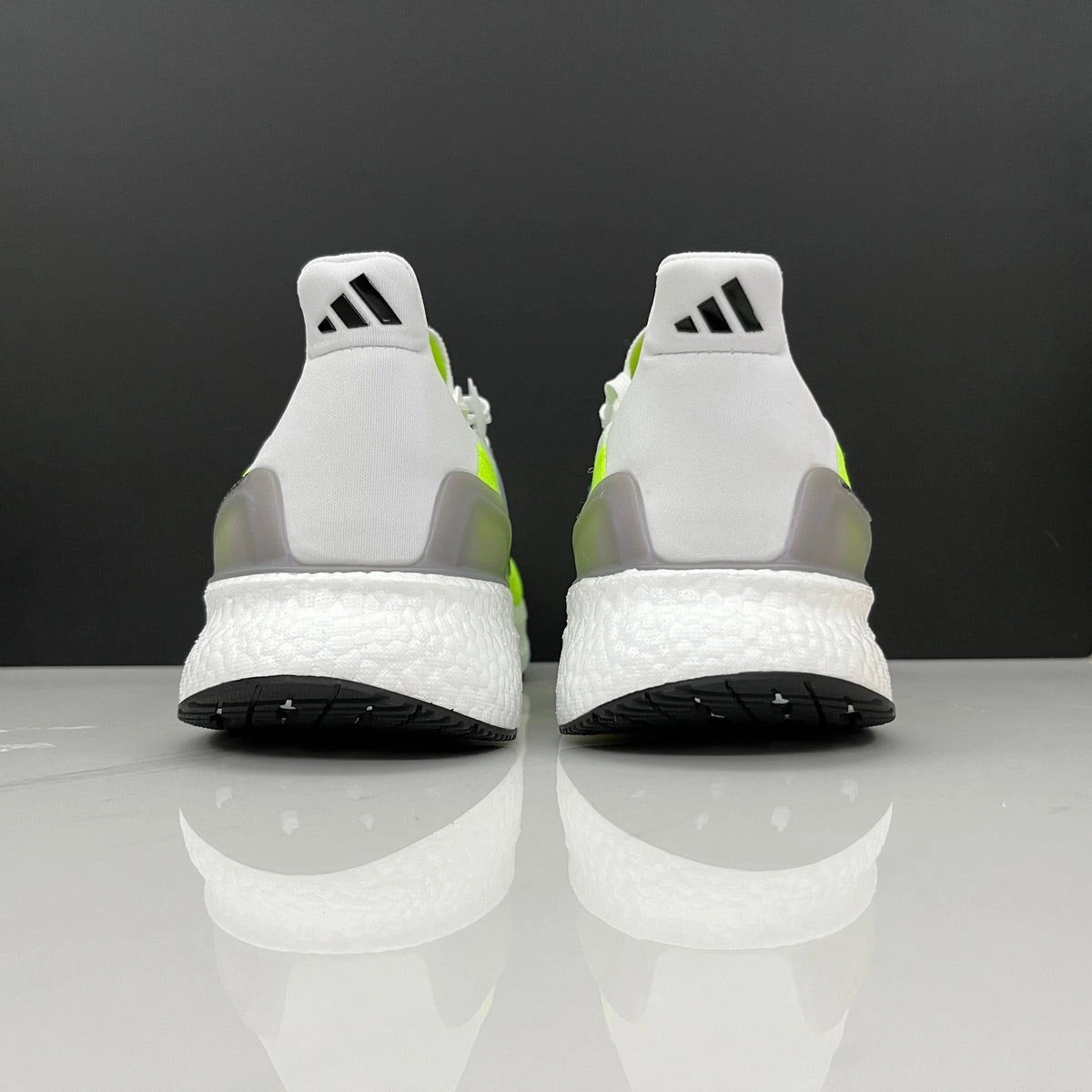 Adidas Ultraboost 5 Branco Verde Fluorescente Asics Shoes For Daily Use