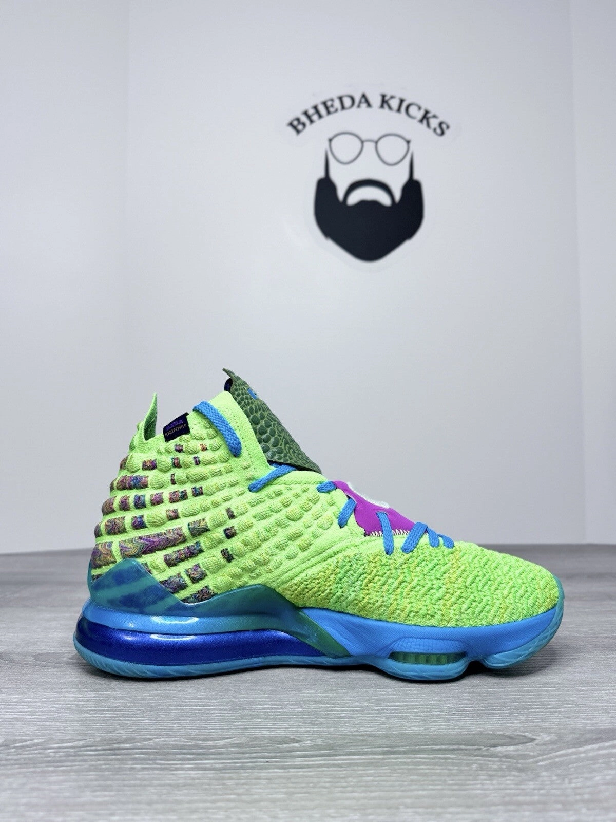 Bleach Shoes Asics Sizs 9 - Nike LeBron 17 Mr. Swackhammer All Star Space Jam CV8075-300 Preowned