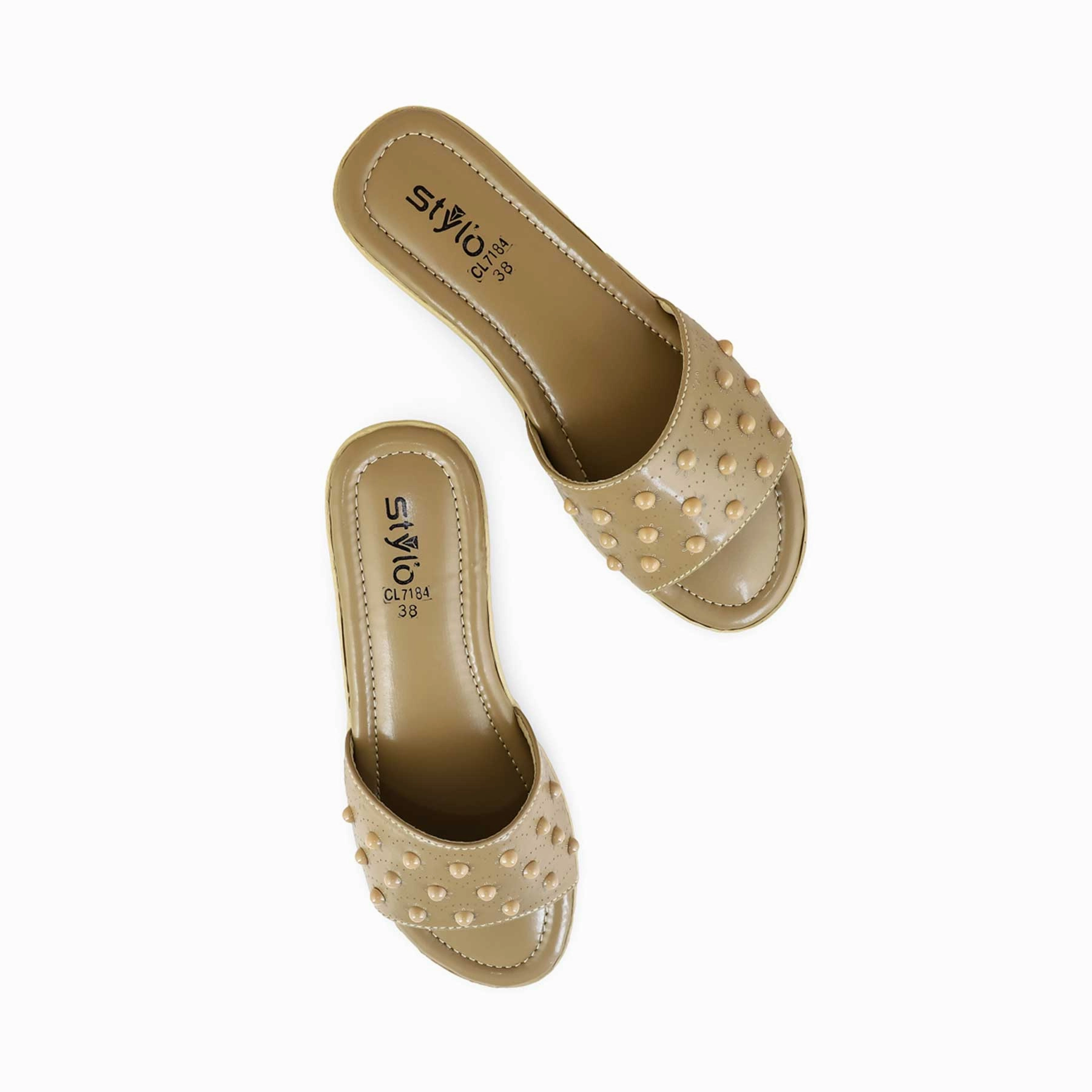 Brown Casual Softy CL7184 Sports Shoes Vs Casual Shoes