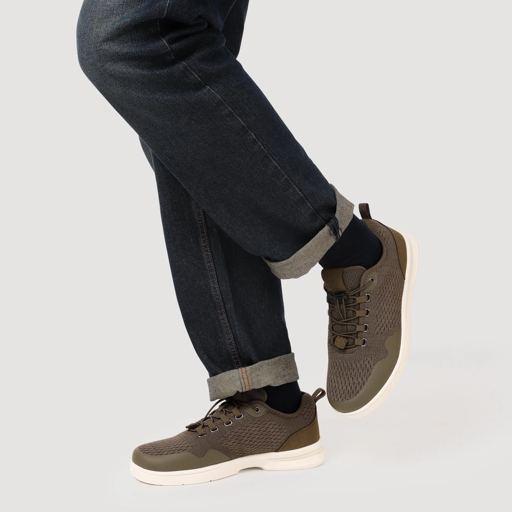 Sprinting Shoes Bungee-Laced Memory Foam Shoes - BOJIE41027 / 327 404 - Khaki