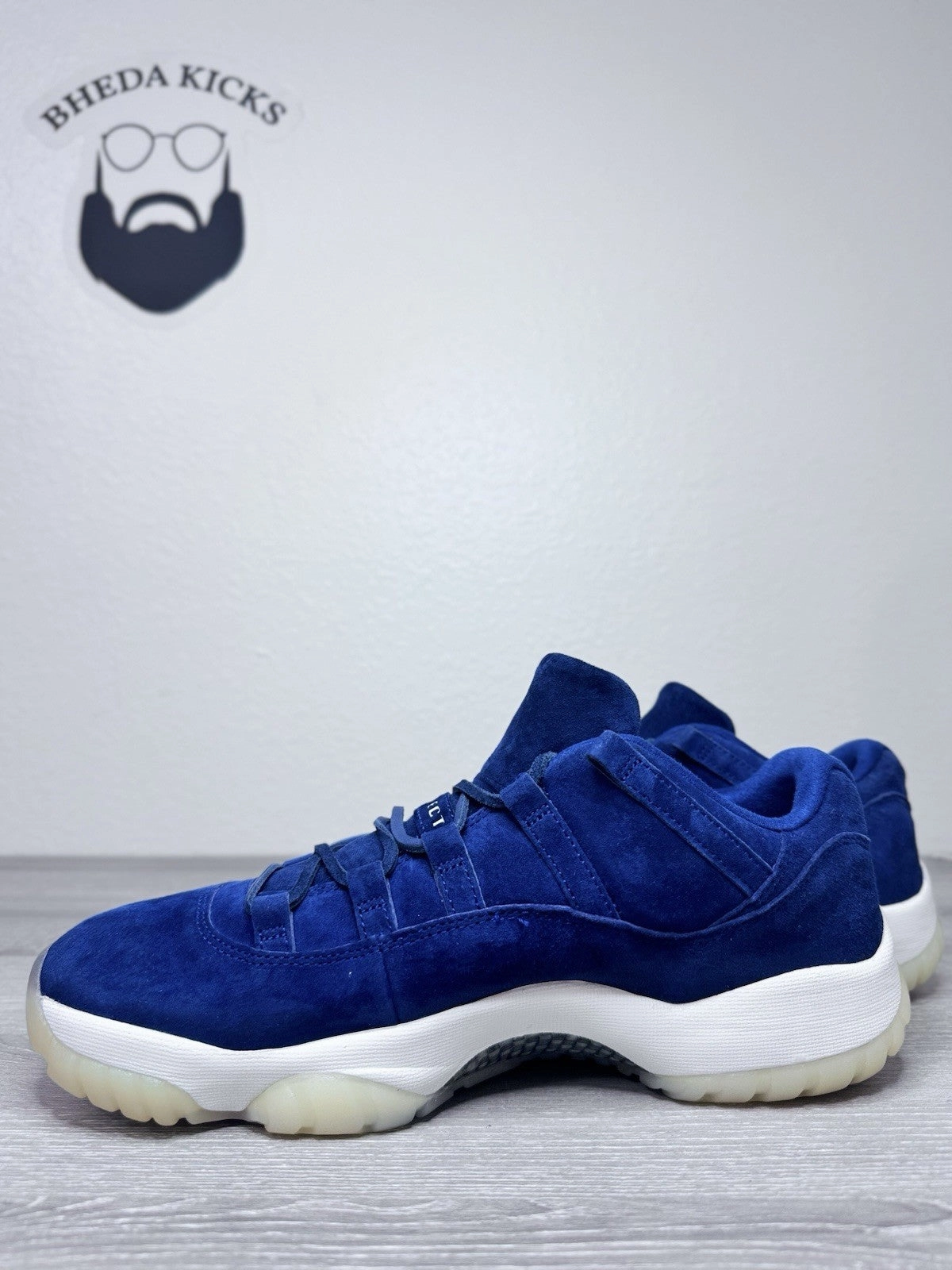 Asics Volleyball Court Shoes Size 10.5 - Nike Air Jordan 11 Retro Low Jeter 2018 Yankees AV2187-441 Preowned