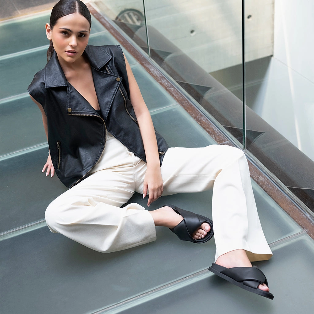 Best Walking Shoes For Overpronation And Flat Feet CLAIRE