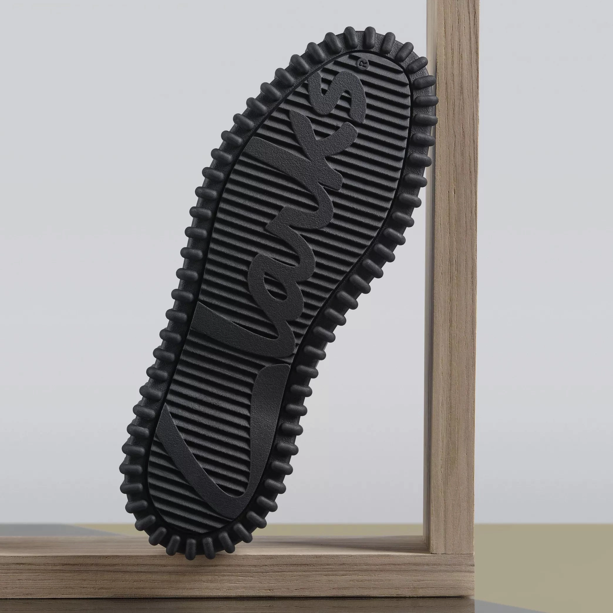 Casual Comfortable Shoe CLARKS | CASUAL SHOES | WOMEN | TORHILL BEE BLACK PATENT | BLACK