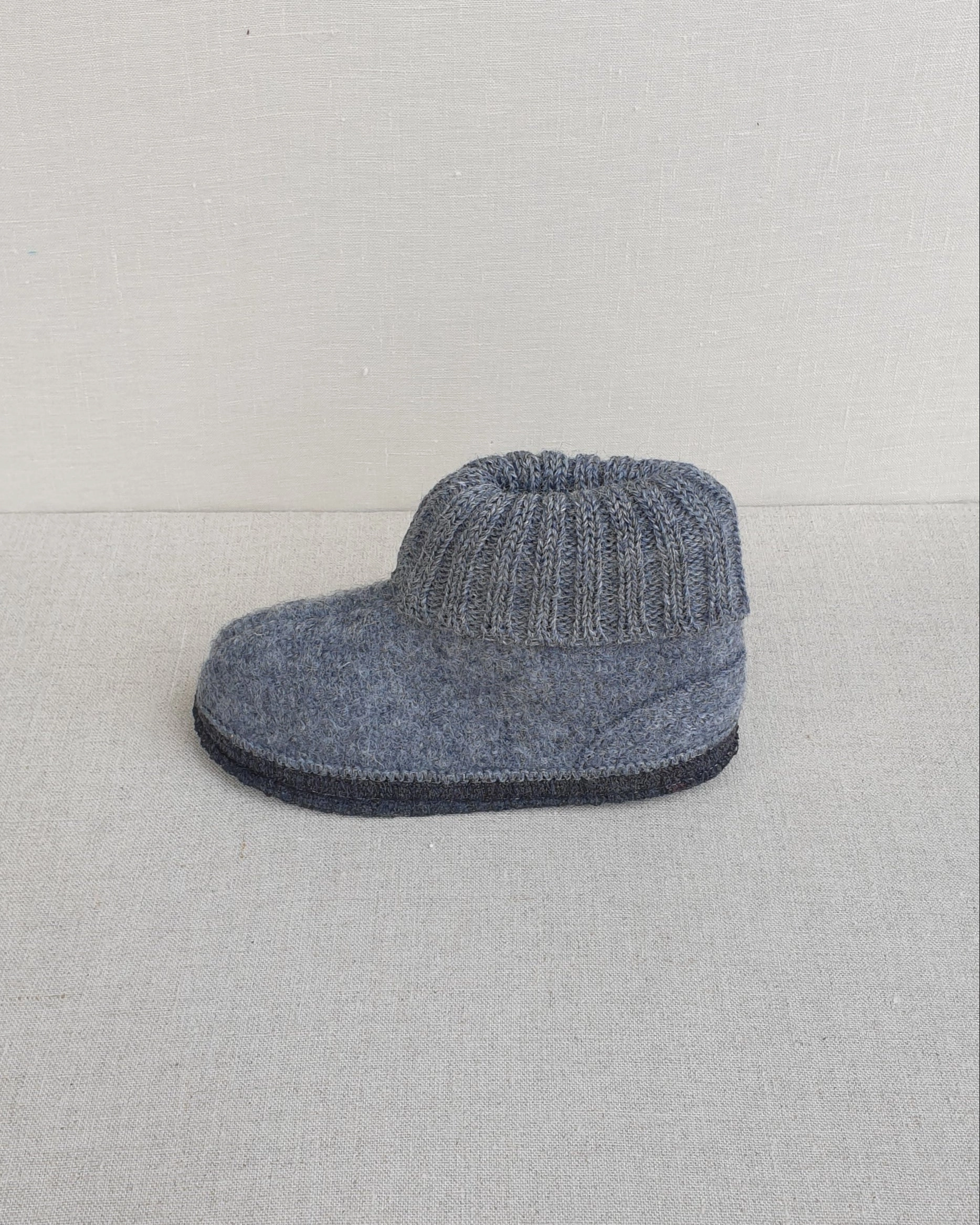 Sporty Mule Slippers Bergstein Cozy Slippers Grey