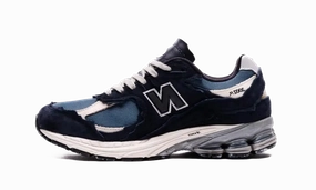 New Balance 2002R Protection Pack Dark Navy Triple Black New Balance 9060