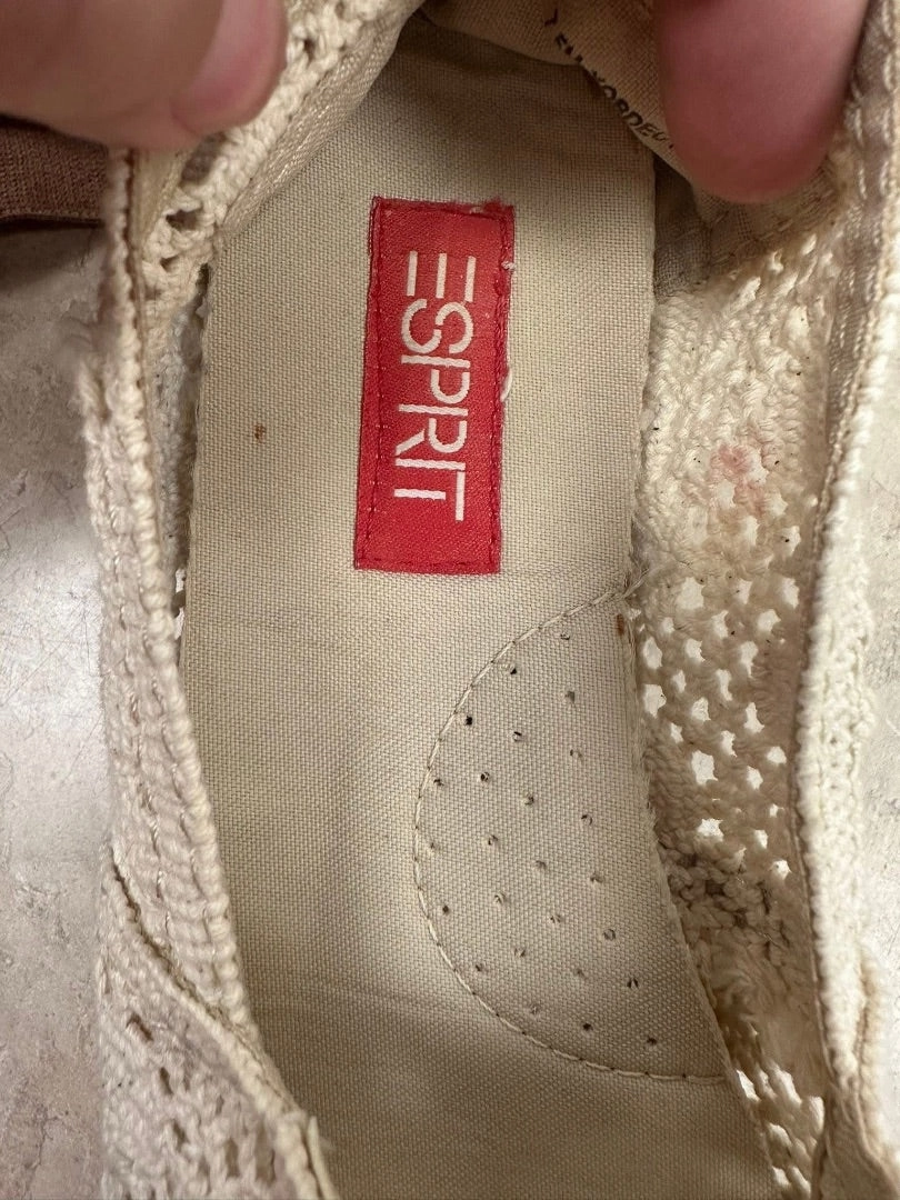 Comfortable Leather Flat Shoes Esprit Cream Shoes, 7.5