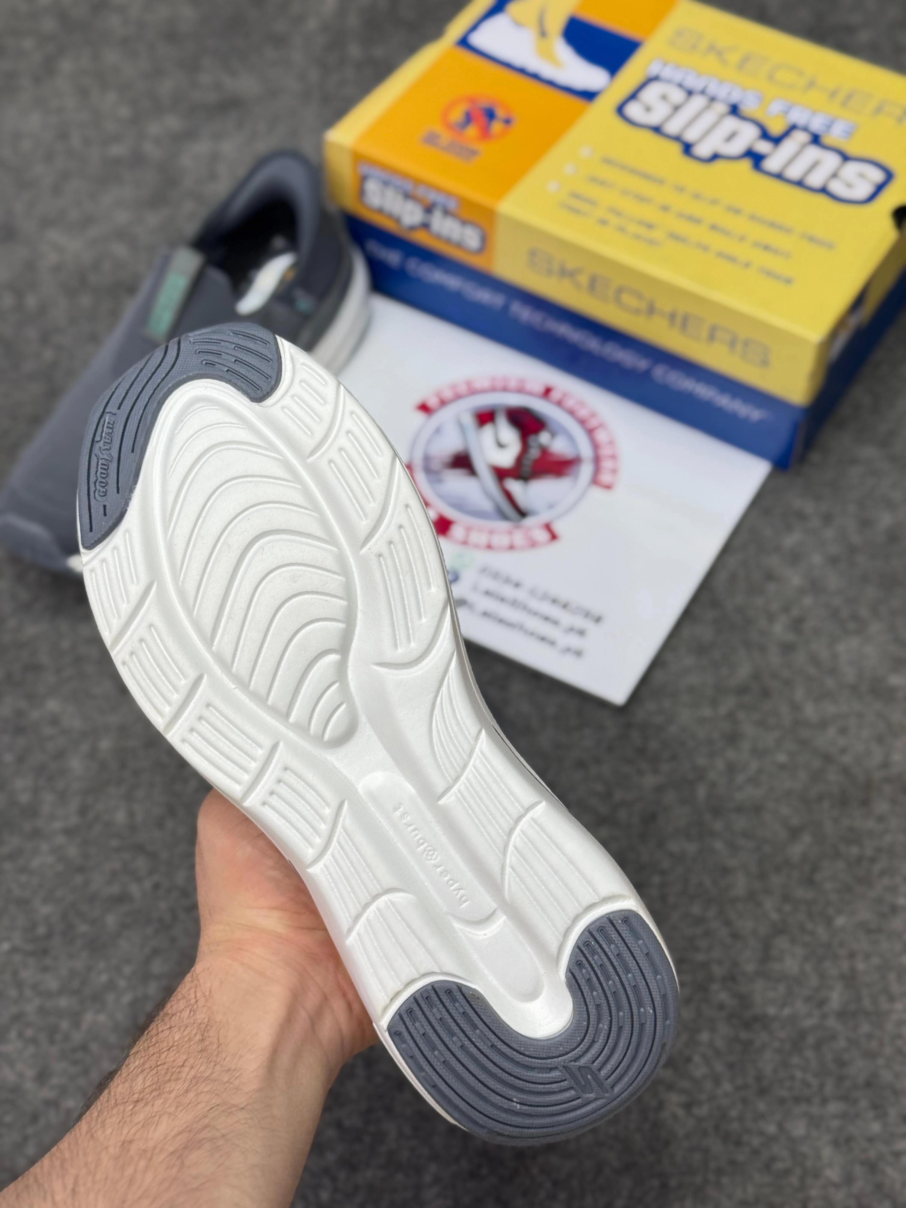 Skechers Slip-ins: Max Cushioning Hyper Burst Grey white, Air-Cooled Memory Foam 410v8 Trail Running Shoes