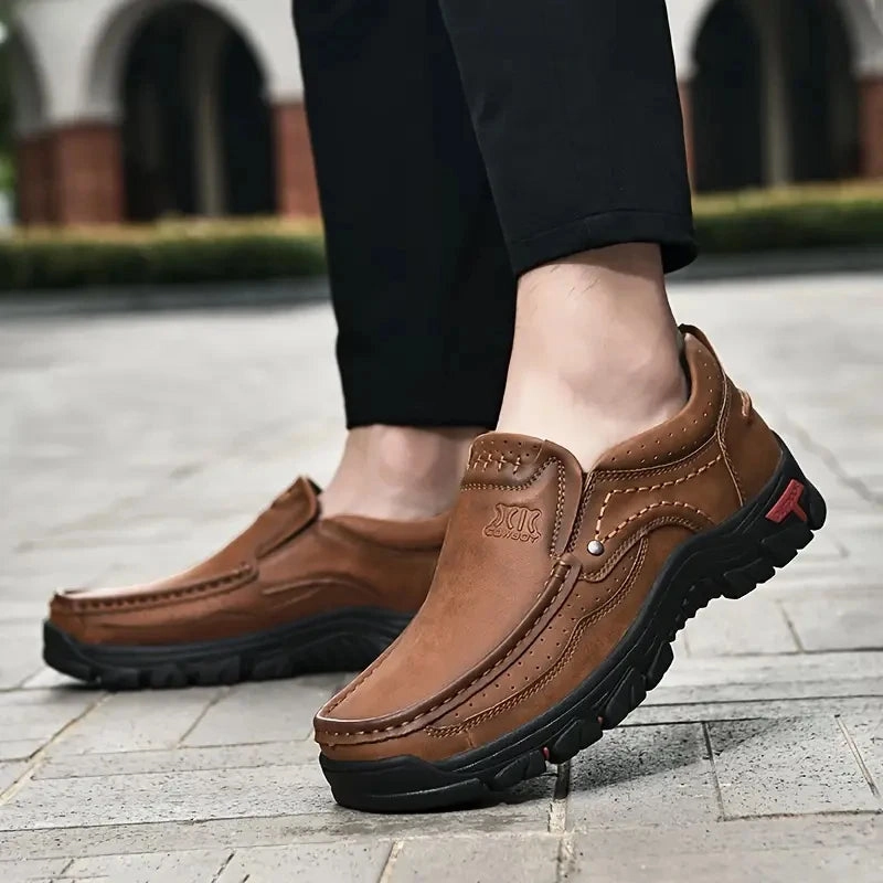 Handmade Leather Men Shoes Casual Outdoor Slip On Loafers Men Leather Shoes Flats Moccasins Walking Shoes Non-Slip Dropshipping Casual Shoes Dress