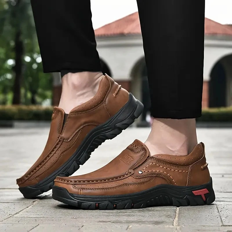 Walking Shoes Casual Handmade Leather Men Shoes Casual Outdoor Slip On Loafers Men Leather Shoes Flats Moccasins Walking Shoes Non-Slip Dropshipping