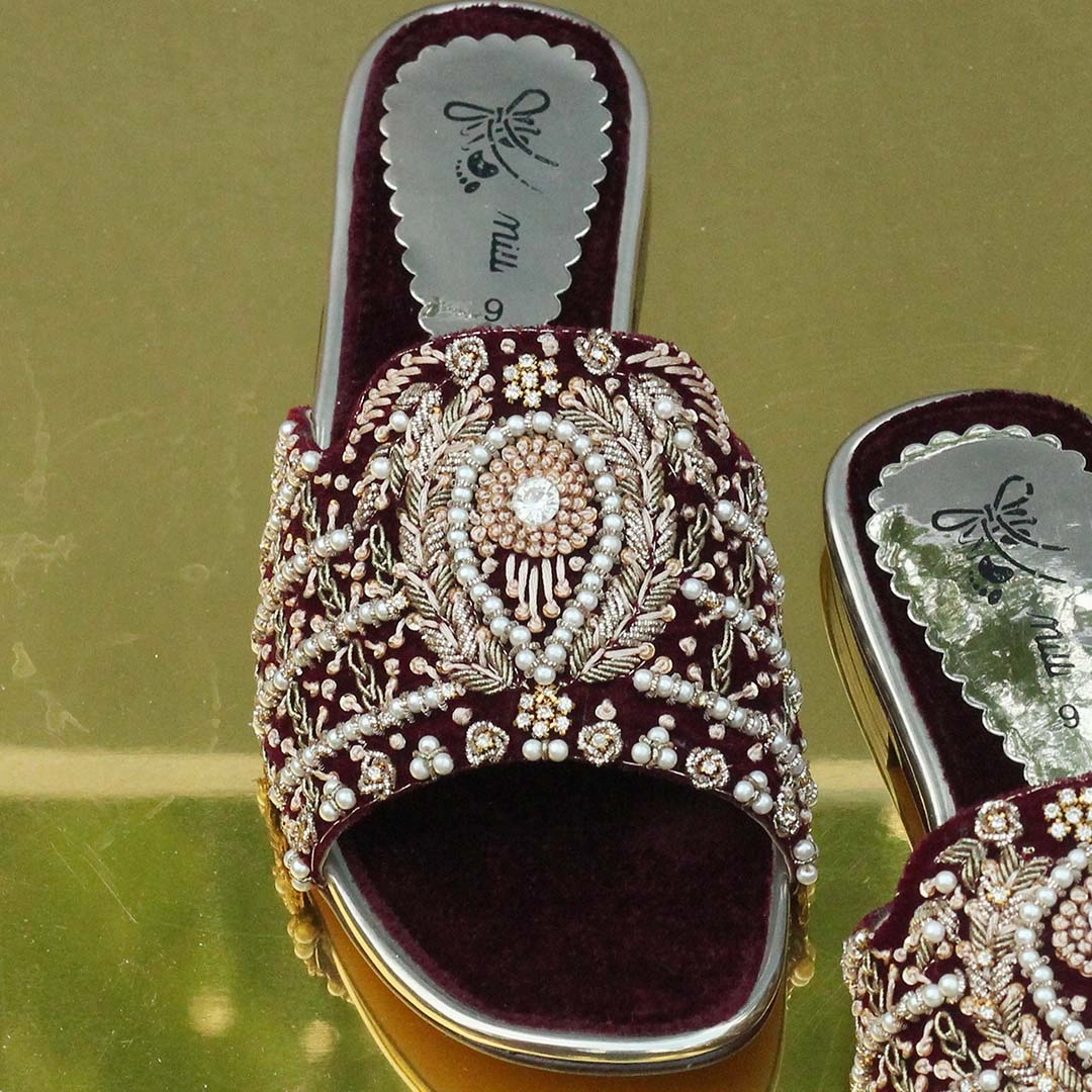 Casual Shoes Manufacturer Maroon Fancy Slipper