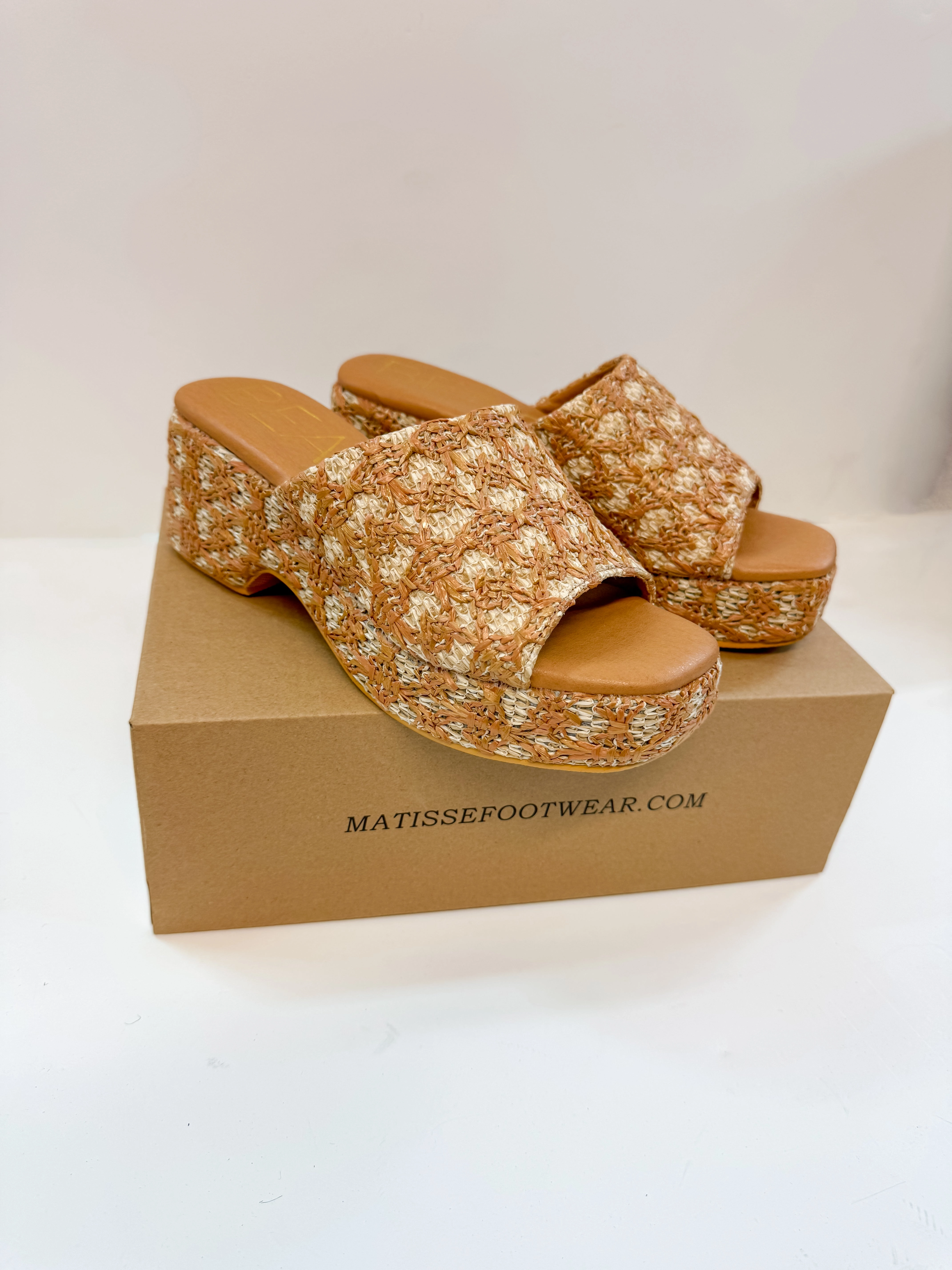 Matisse | Cruz Multi-Color Platform Sandal in Tan Wool Flip Flops