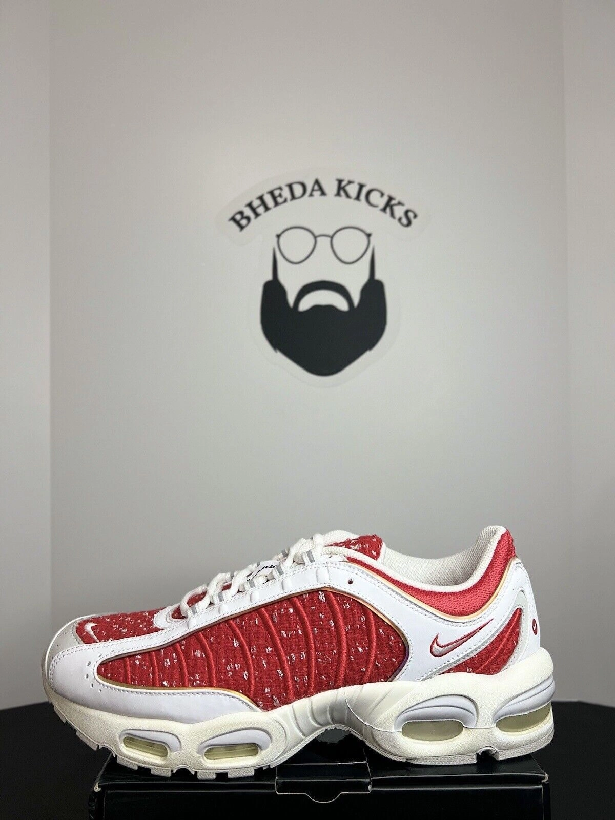 Asics Running Shoes Online Nike Air Max Tailwind 4 Supreme University Red AT3854-100 Mens Size 11.5