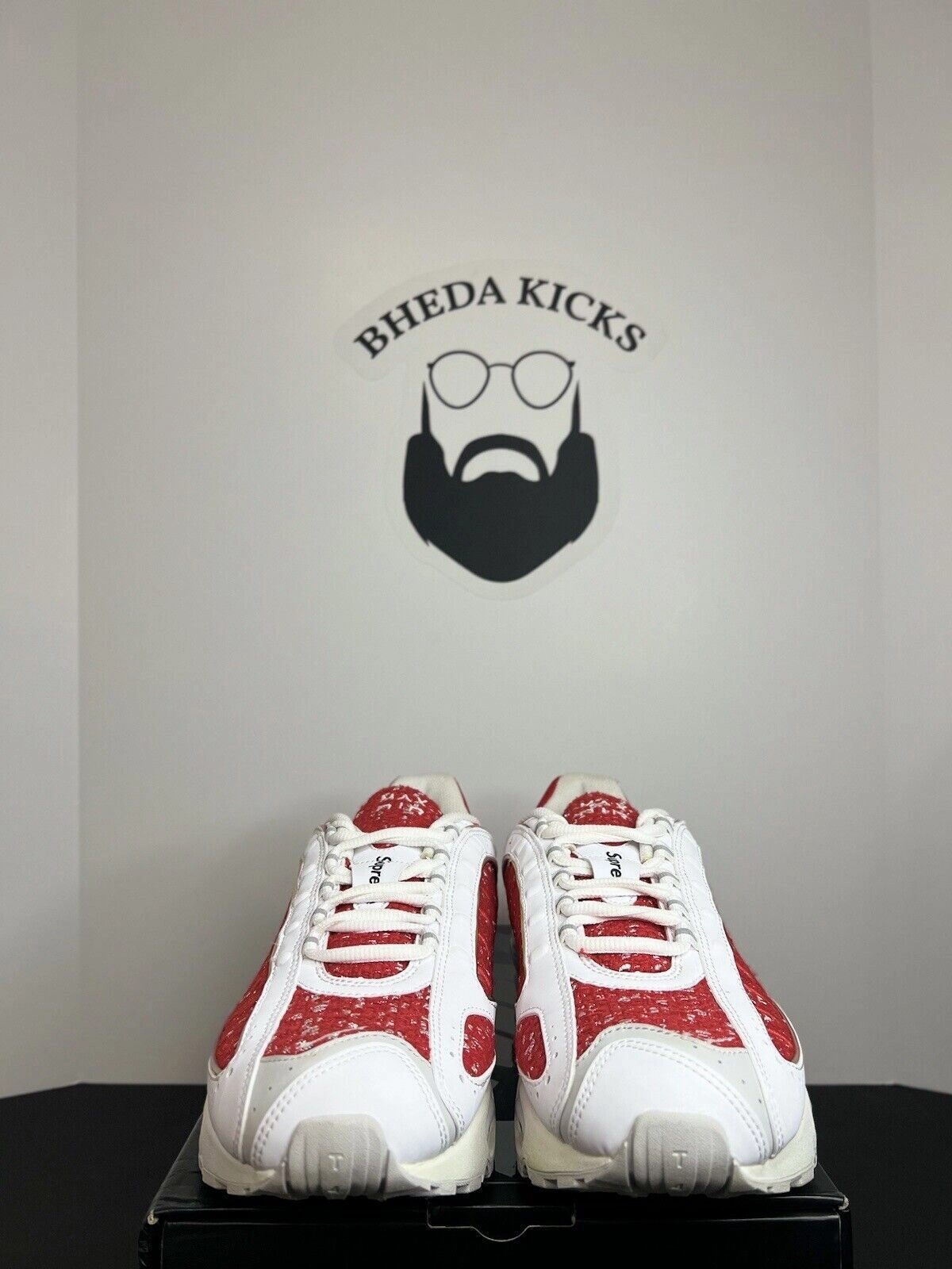 Asics Dynawrap Volleyball Shoes Nike Air Max Tailwind 4 Supreme University Red AT3854-100 Mens Size 11.5