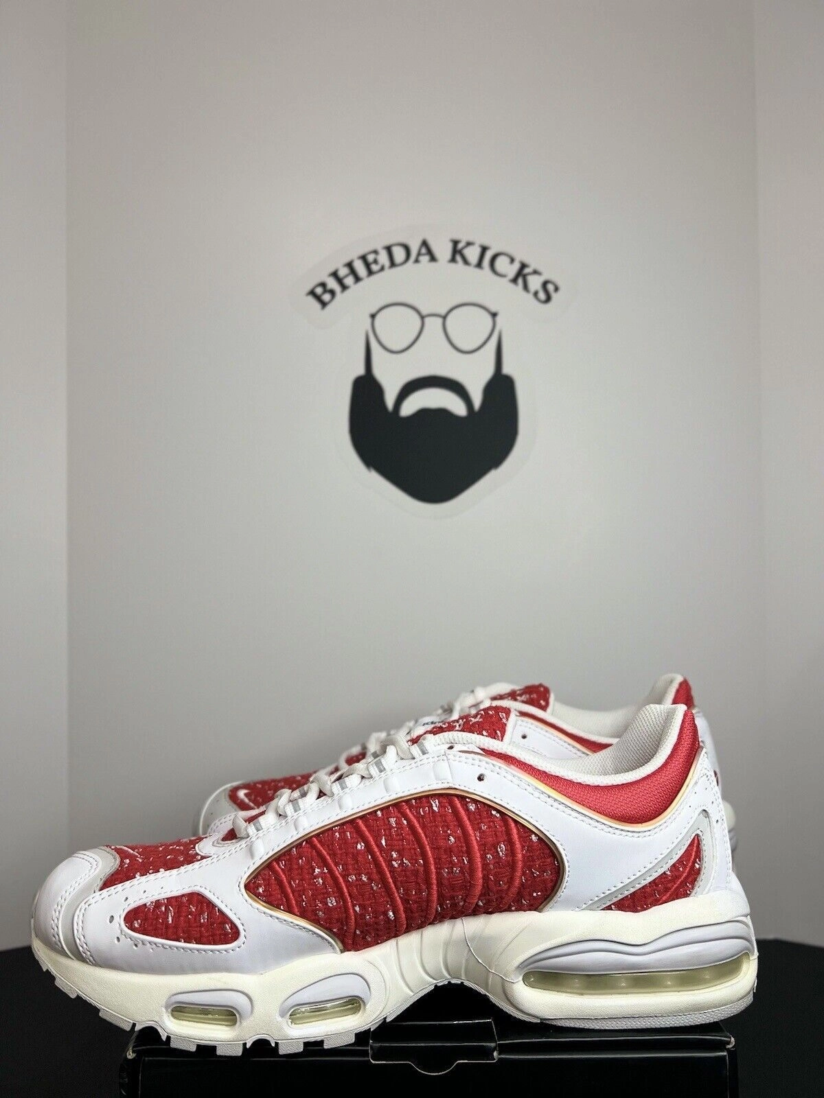 Nike Air Max Tailwind 4 Supreme University Red AT3854-100 Mens Size 11.5 Asics Japan Tennis Shoes