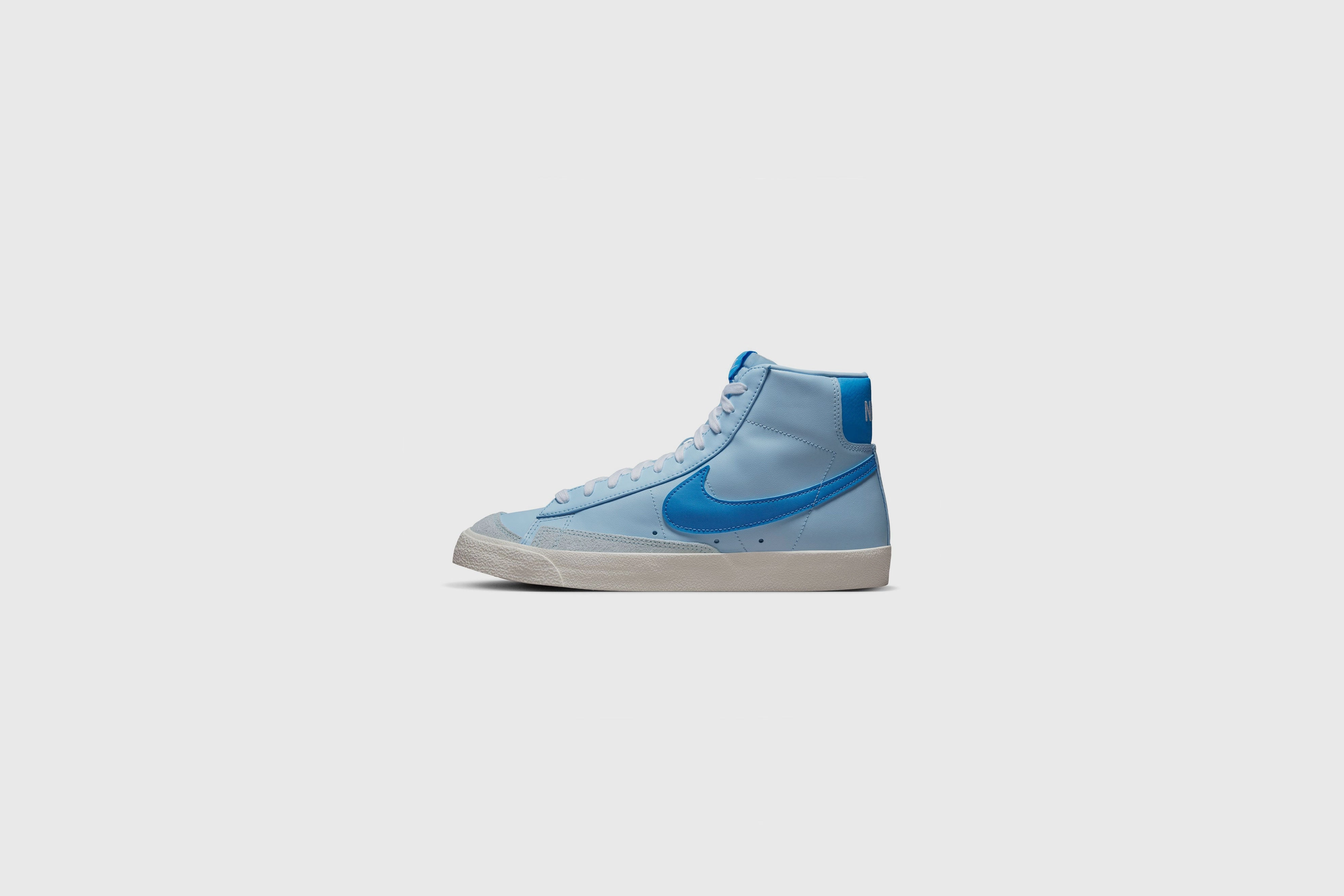 Nike Blazer Mid 77 VNTG (Celestine Blue/University Blue) Asics Samba Shoes