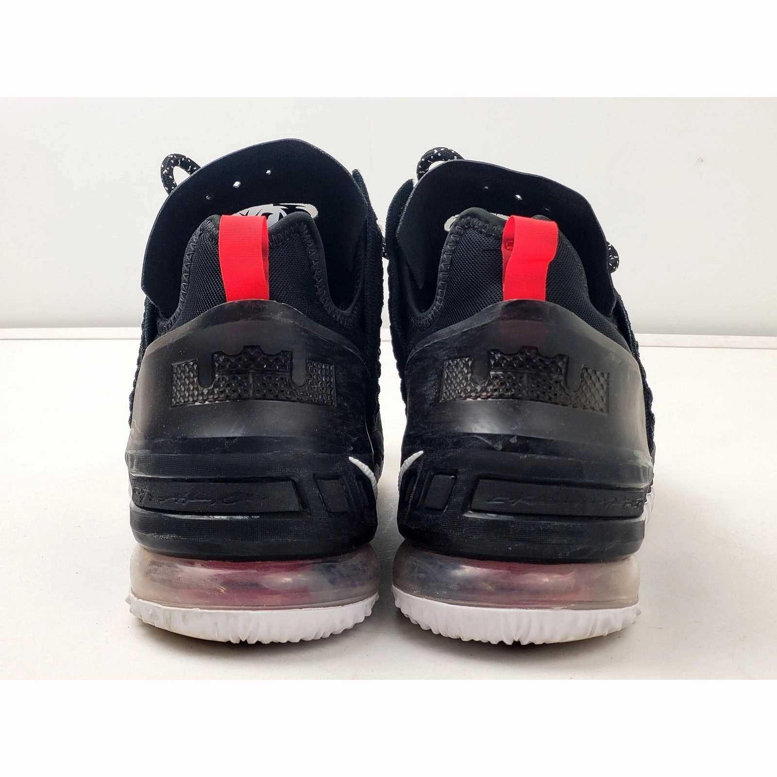 Nike LeBron 18 XVIII Bred Black & Red Basketball Sneakers Men's Sz 9.5 Asics Running Shoes Plantar Fasciitis