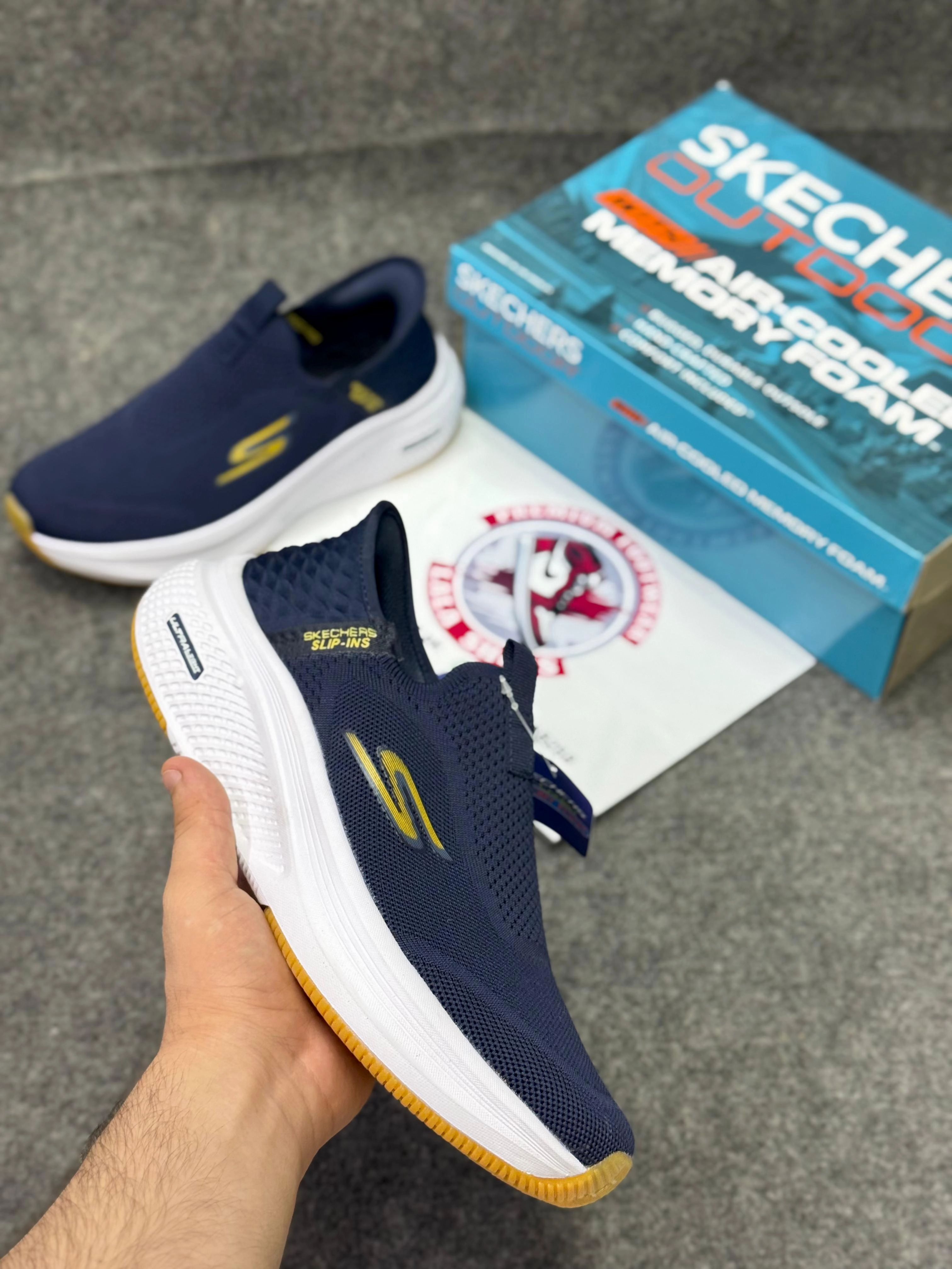 Tempus Running Shoes Skechers Slip-ins: Max Cushioning Hyper Burst Navy blue Comfort & Air-Cooled Cushioning | Best Walking