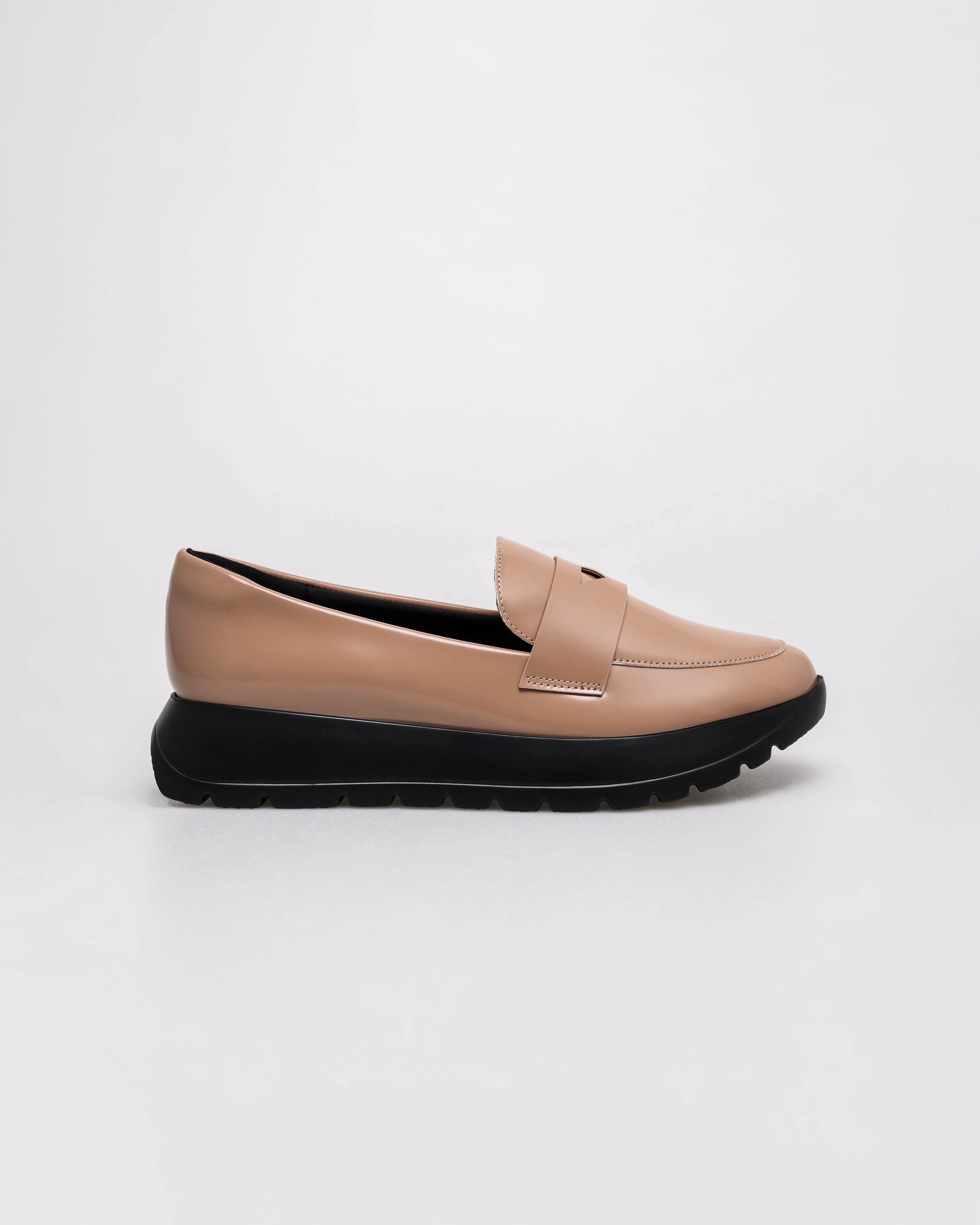 Tomaz NN573 Ladies Loafers Pointed Toe Loafers