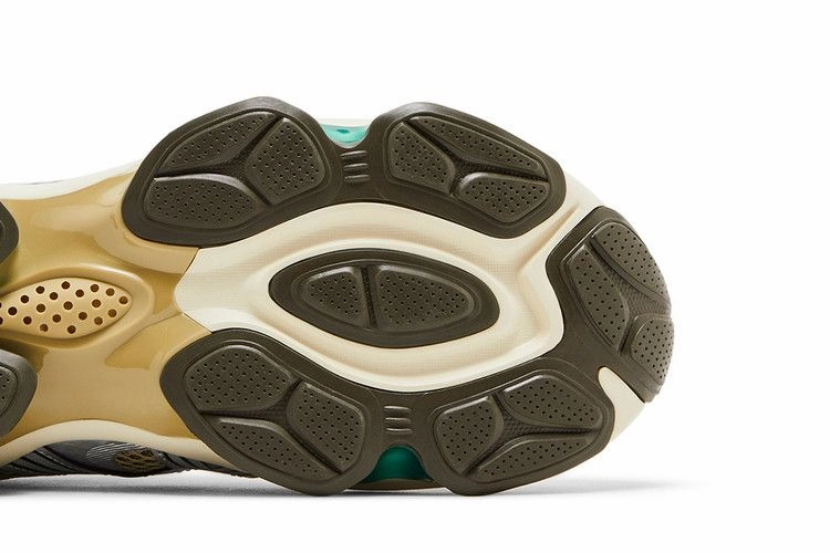 ASICS Gel-Quantum Kinetic Khaki Beige Pure Silver Asics Court Ff 2 Tennis Shoes