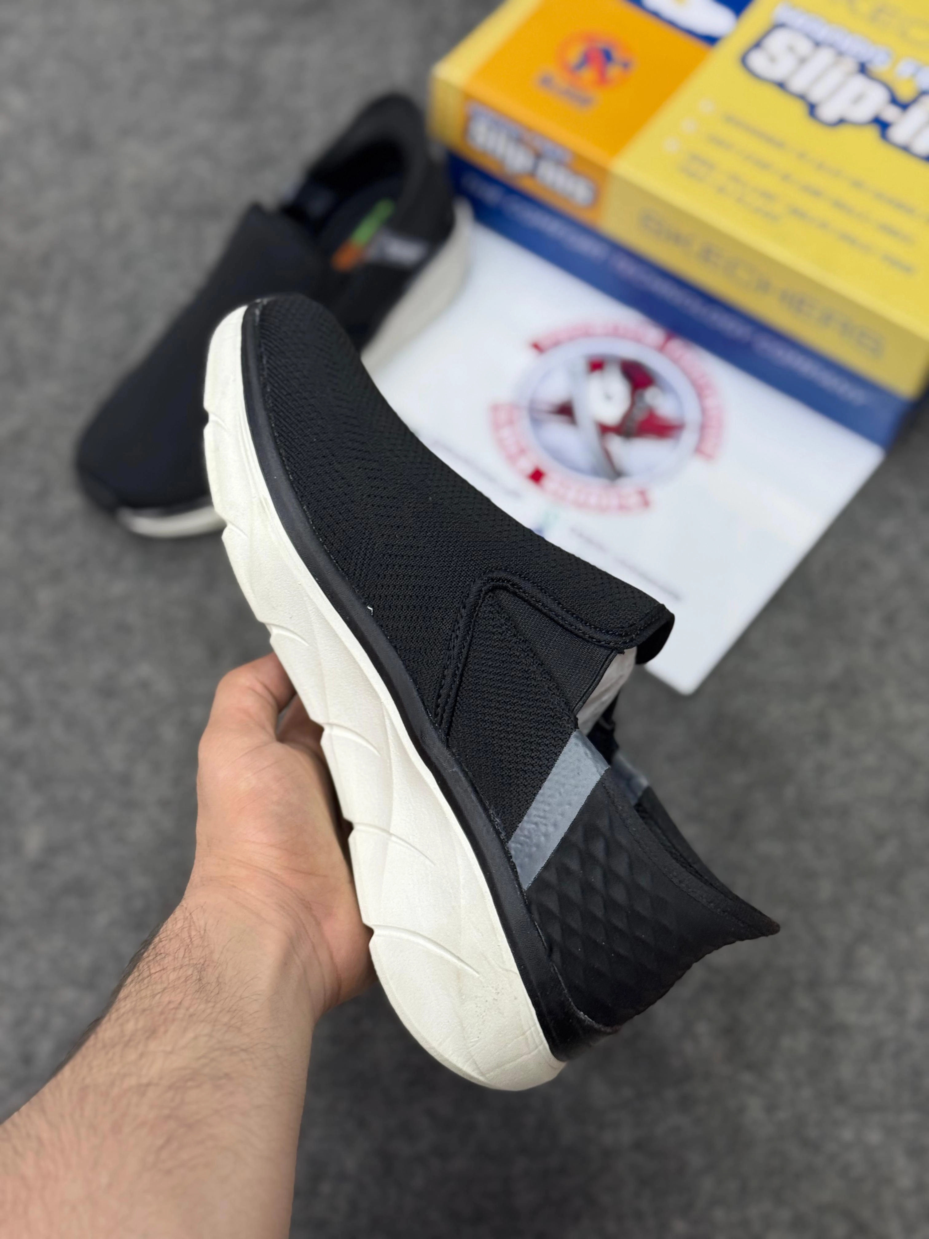 Skechers Slip-ins: Max Cushioning Hyper Burst Black white, Air-Cooled Memory Foam Running Shoe Clip Art