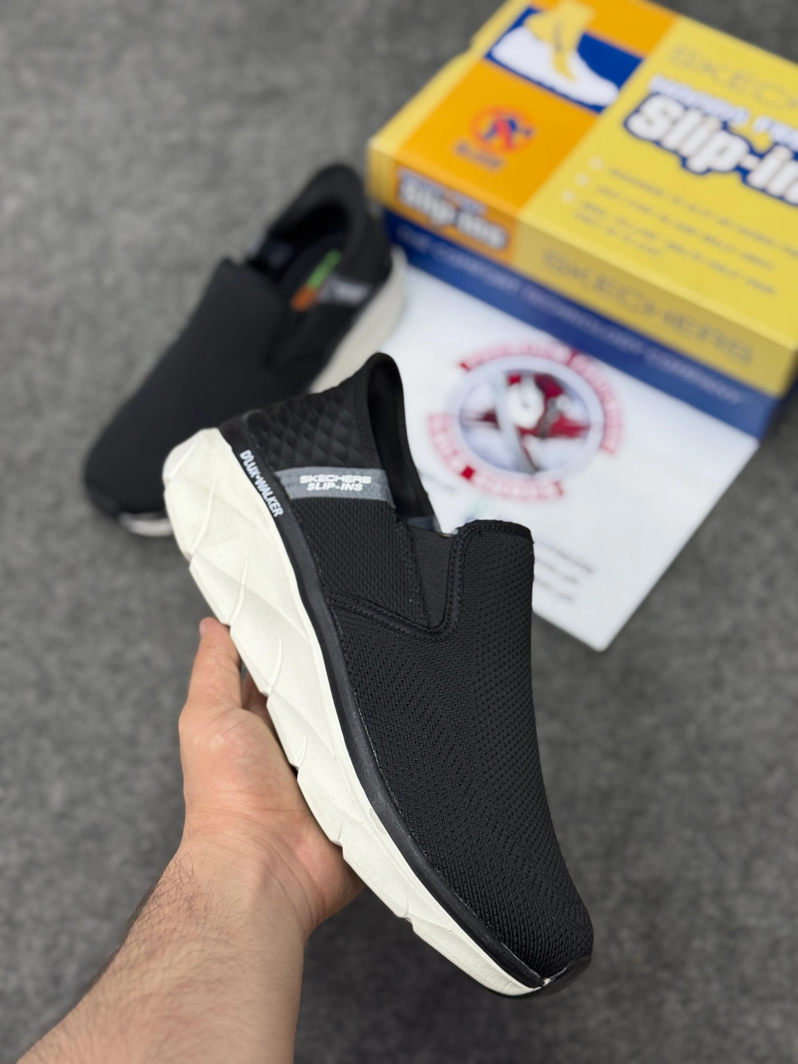 Good Running Shoes For Cross Country Skechers Slip-ins: Max Cushioning Hyper Burst Black white, Air-Cooled Memory Foam