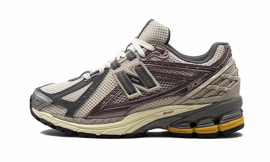 New Balance 530 Beige Womens 1906R Licorice