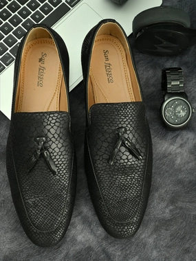 Stylish Loafers Dabble Black Textured Loafers