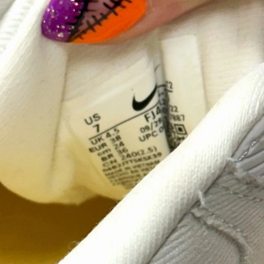 Asics Shoes Underpronation Shoes Sneakers By Nike In White & Yellow, Size: 7