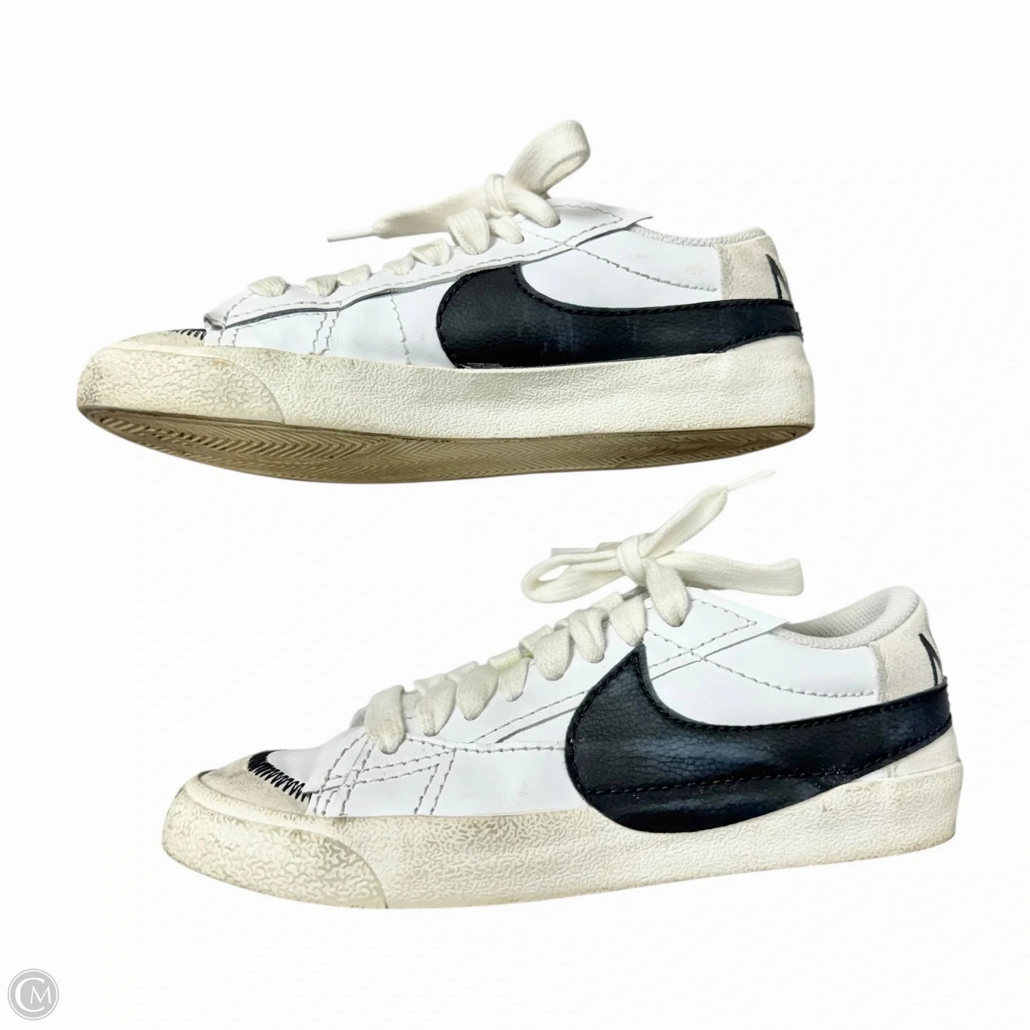 Asics Shoes Trending Shoes Sneakers By Nike In White, Size: 8.5