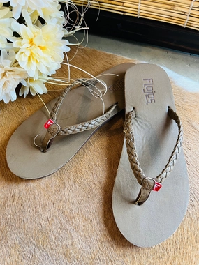 178 Harper ~ Flojos Flip Flops With Support For Feet