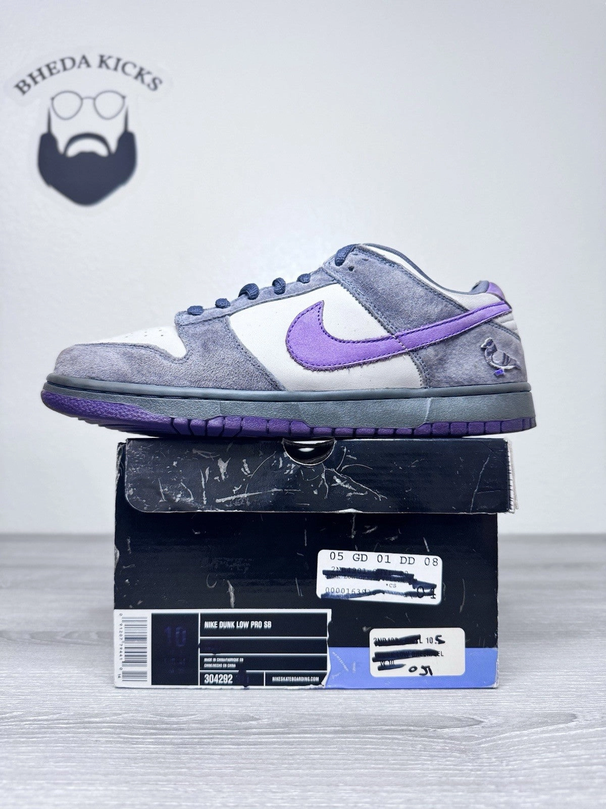Size 10.5 - Nike SB Dunk Low Pro Purple Pigeon 2006 304292-051 Preowned Asics Stefon Diggs Shoe