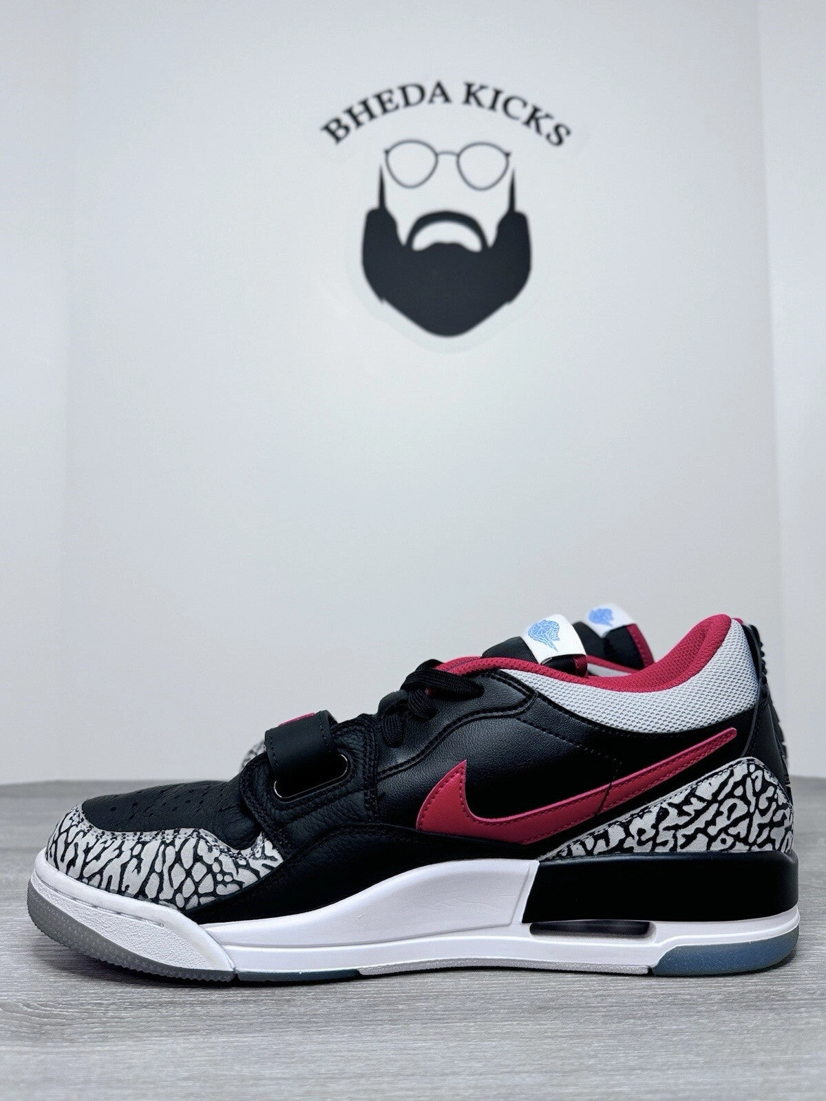 Asics Mma Shoes Size 11.5 - Nike Air Jordan Legacy 312 Low Chicago Flag Black Red CD7069-004