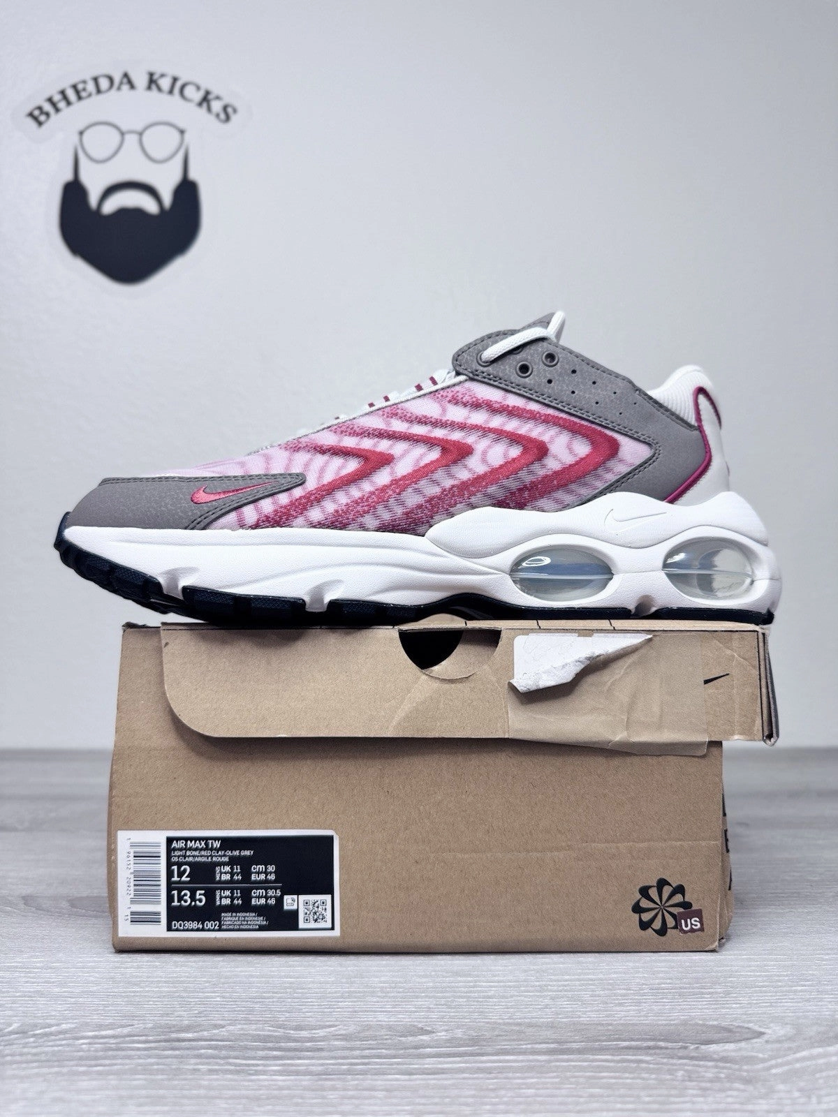 Size 12 - Nike Air Max TW Bone Red Clay DQ3984-002 Preowned Authentic Asics Gel-kinsei 5 Running Shoe