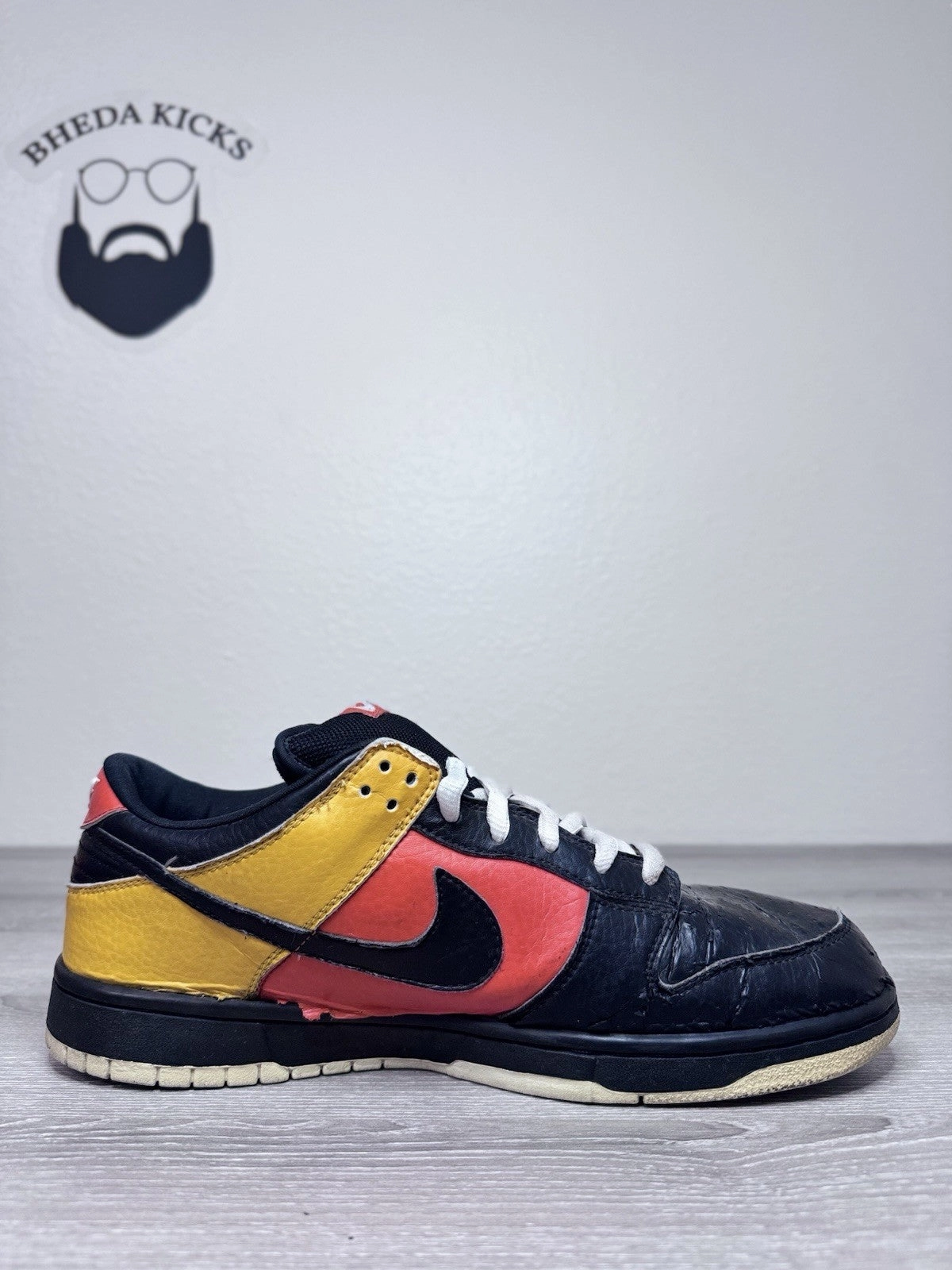 Running Asics Shoes Size 12 - Nike Dunk Low Pro Sb Raygun 304292-803 Preowned Authentic Vintage