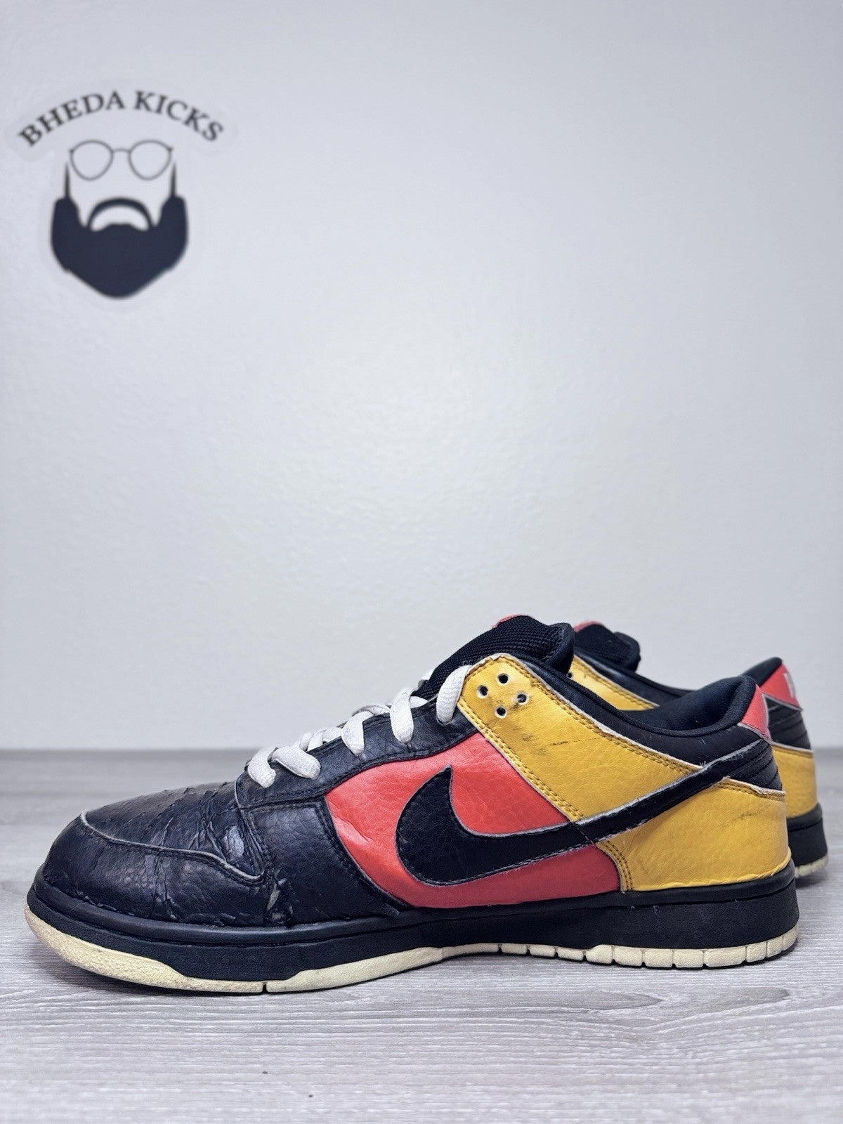 Size 12 - Nike Dunk Low Pro Sb Raygun 304292-803 Preowned Authentic Vintage Best Asics Distance Running Shoe