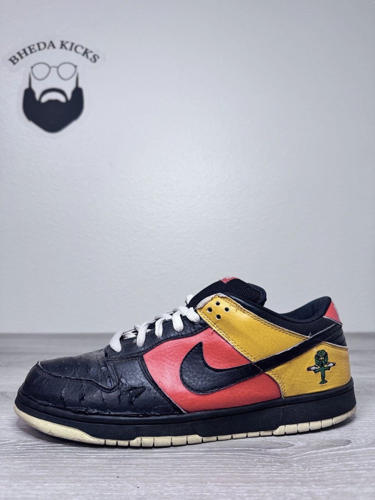 Size 12 - Nike Dunk Low Pro Sb Raygun 304292-803 Preowned Authentic Vintage Asics Top-quality Marathon Shoes