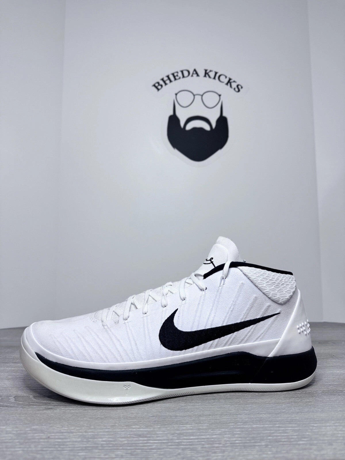 Size 15 - Nike Kobe A.D. Mid White black Suede (942521-101) Preowned Best Way To Wash Asics Running Shoes
