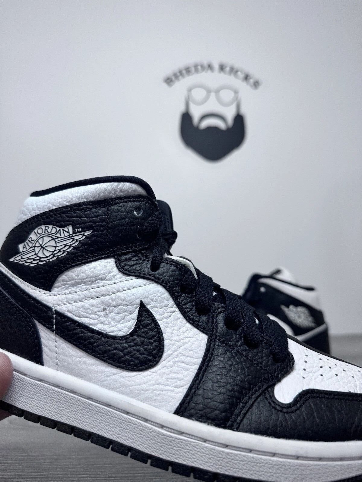 Versace Sneakers Size 7W - Air Jordan 1 Mid Split Black White Women Size DR0501-101 Preowned