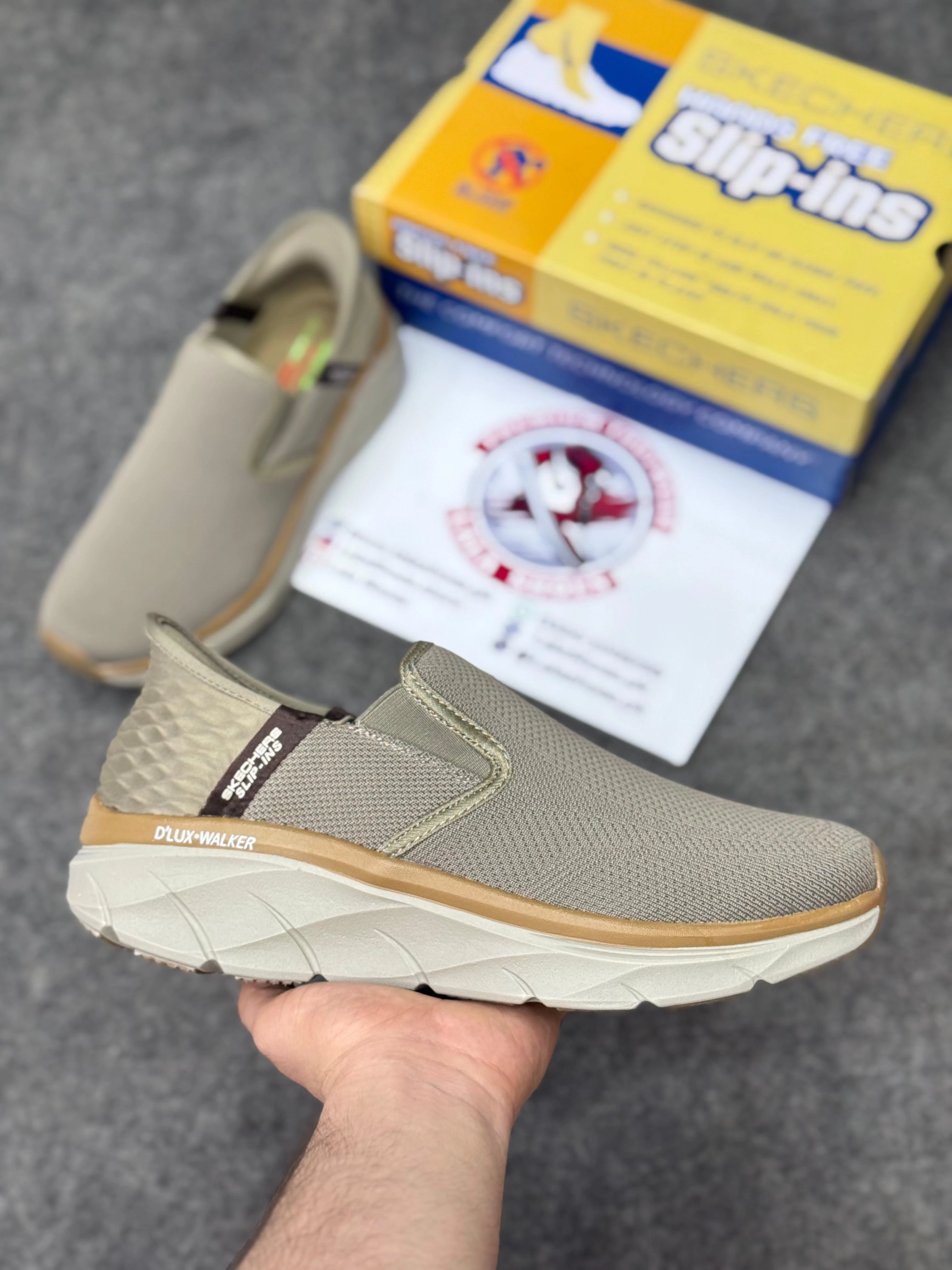 Running Shoes For Everyday Wear Skechers Slip-ins: Max Cushioning Hyper Burst 39874, Air-Cooled Memory Foam