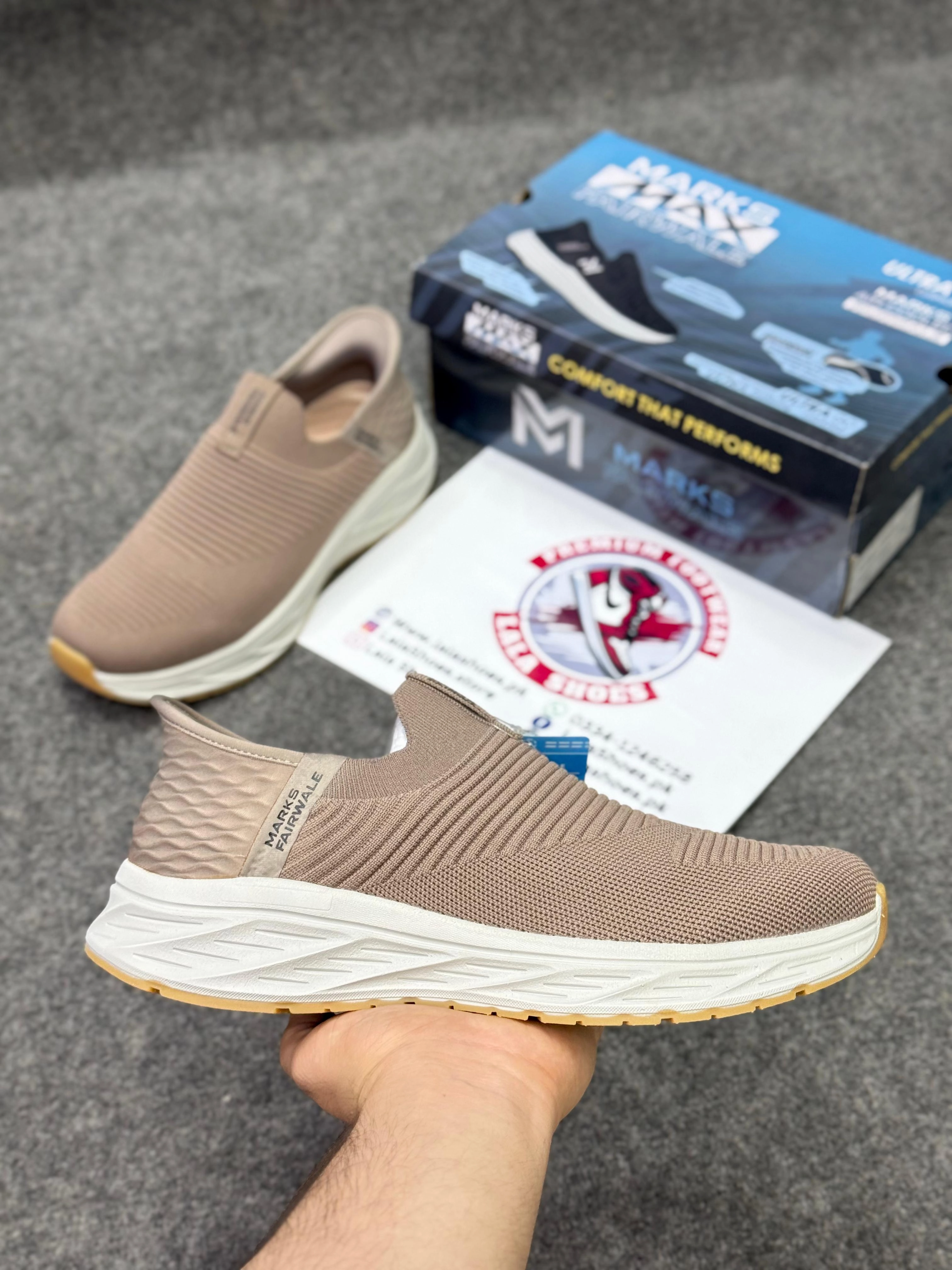 Skechers Slip-ins: Max Cushioning Hyper Burst 78412, Air-Cooled Memory Foam Balance Running Shoes