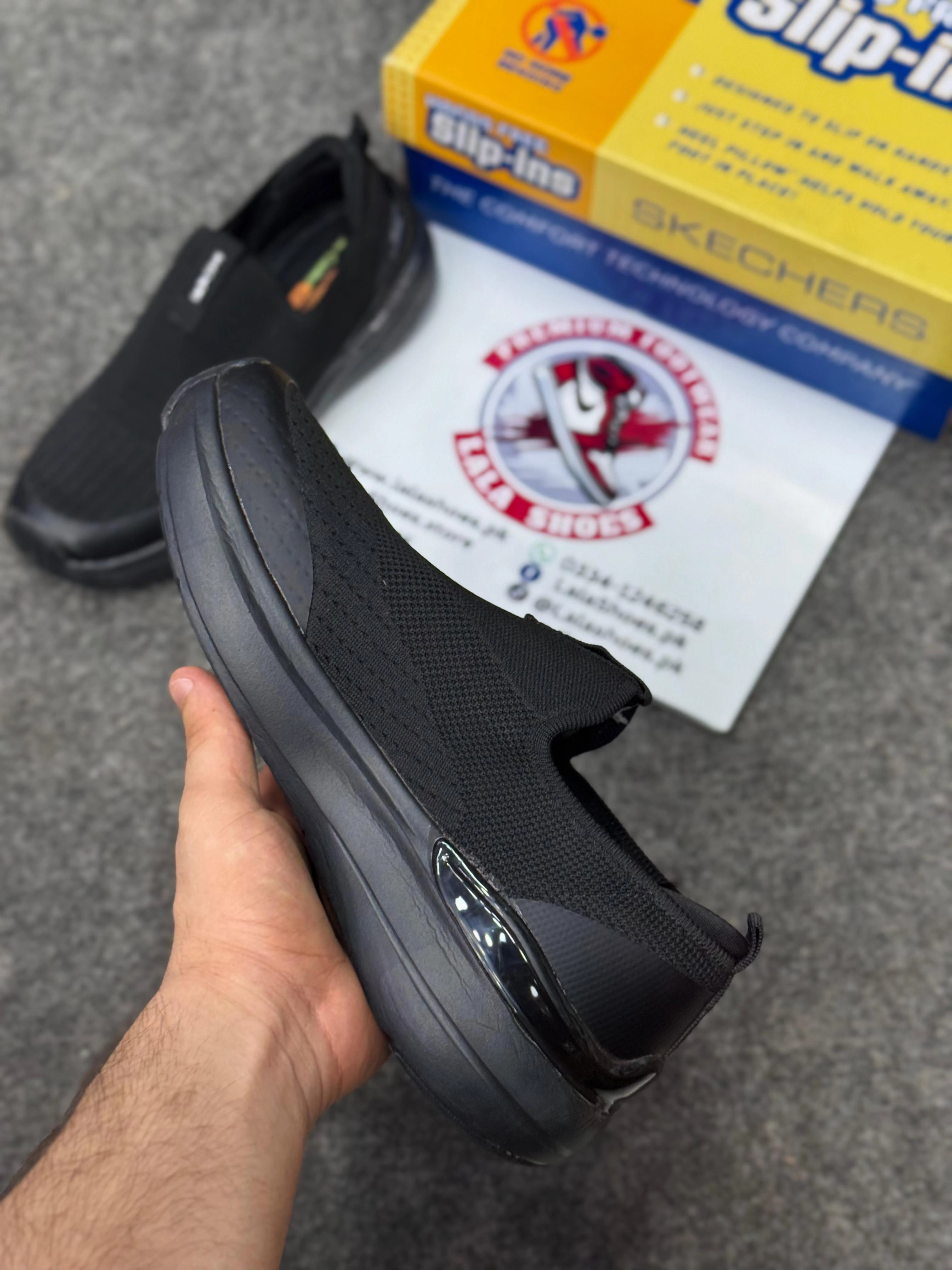 Skechers Slip-ins: Max Cushioning Hyper Burst Black 21456, Air-Cooled Memory Foam Good Running Shoes For Wide Flat Feet