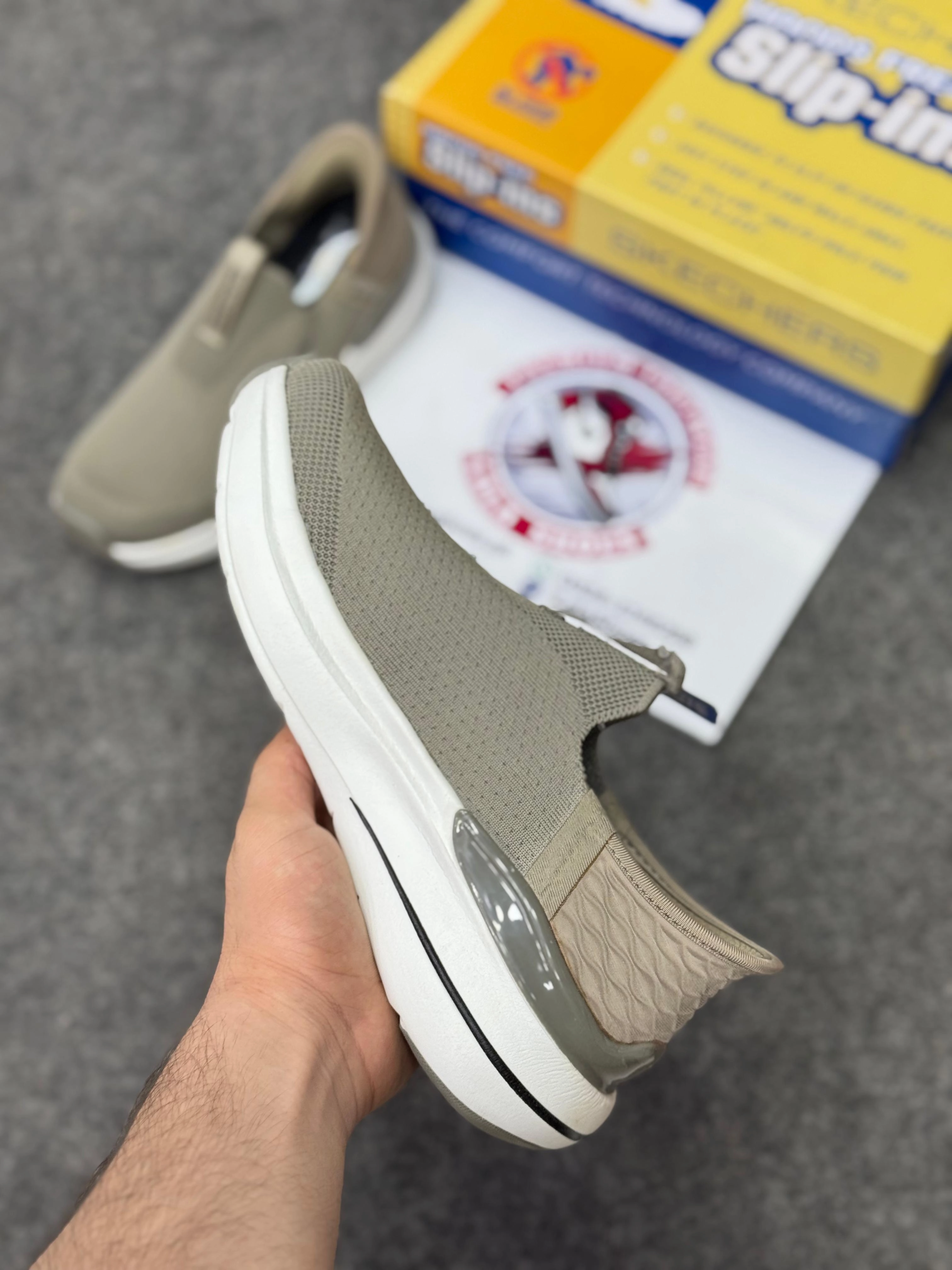 Skechers Slip-ins: Max Cushioning Hyper Burst Khaki, Air-Cooled Memory Foam Normal Running Shoes