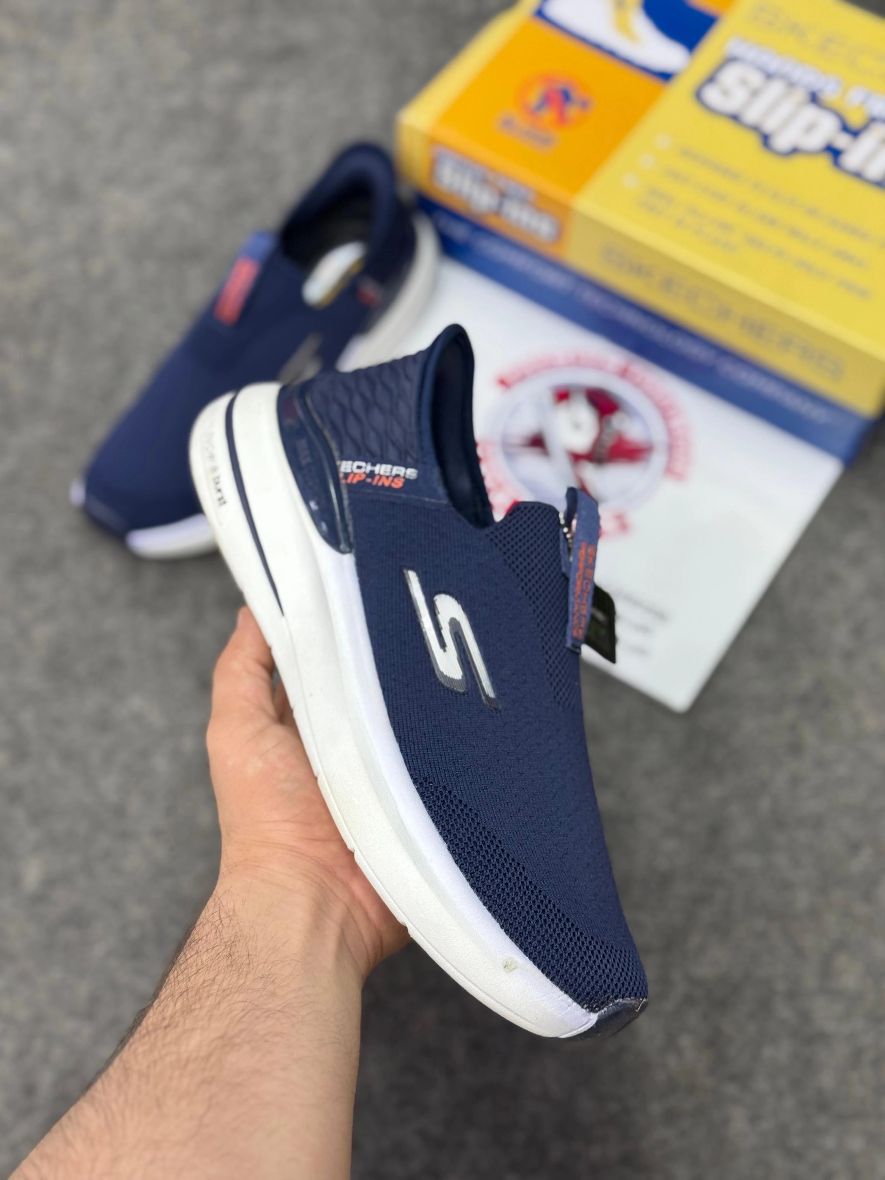 Skechers Slip-ins: Max Cushioning Hyper Burst Navy blue, Air-Cooled Memory Foam Metaride Running Shoes