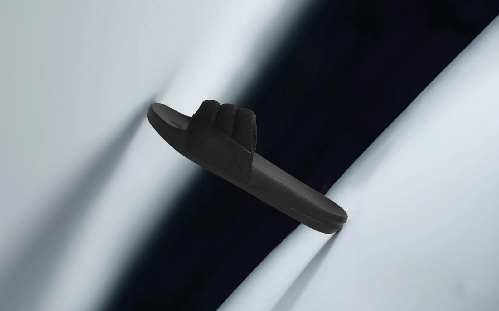 Squooshy Slides for Men : Black Sunflower Slippers