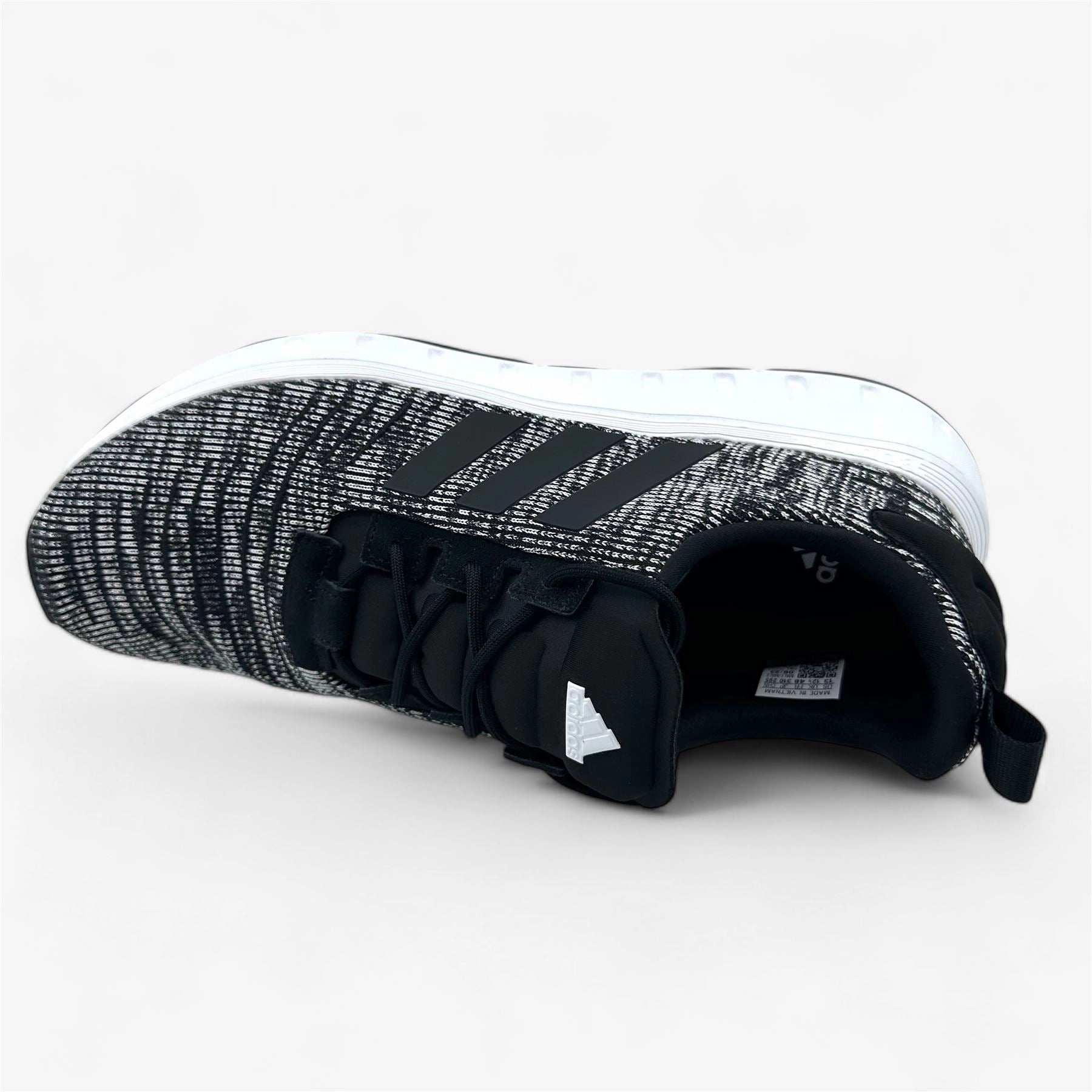 Adidas Swift Run 23 Oreo Black White Mens Size 13 Athletic Sneaker Neutral Shoes Running