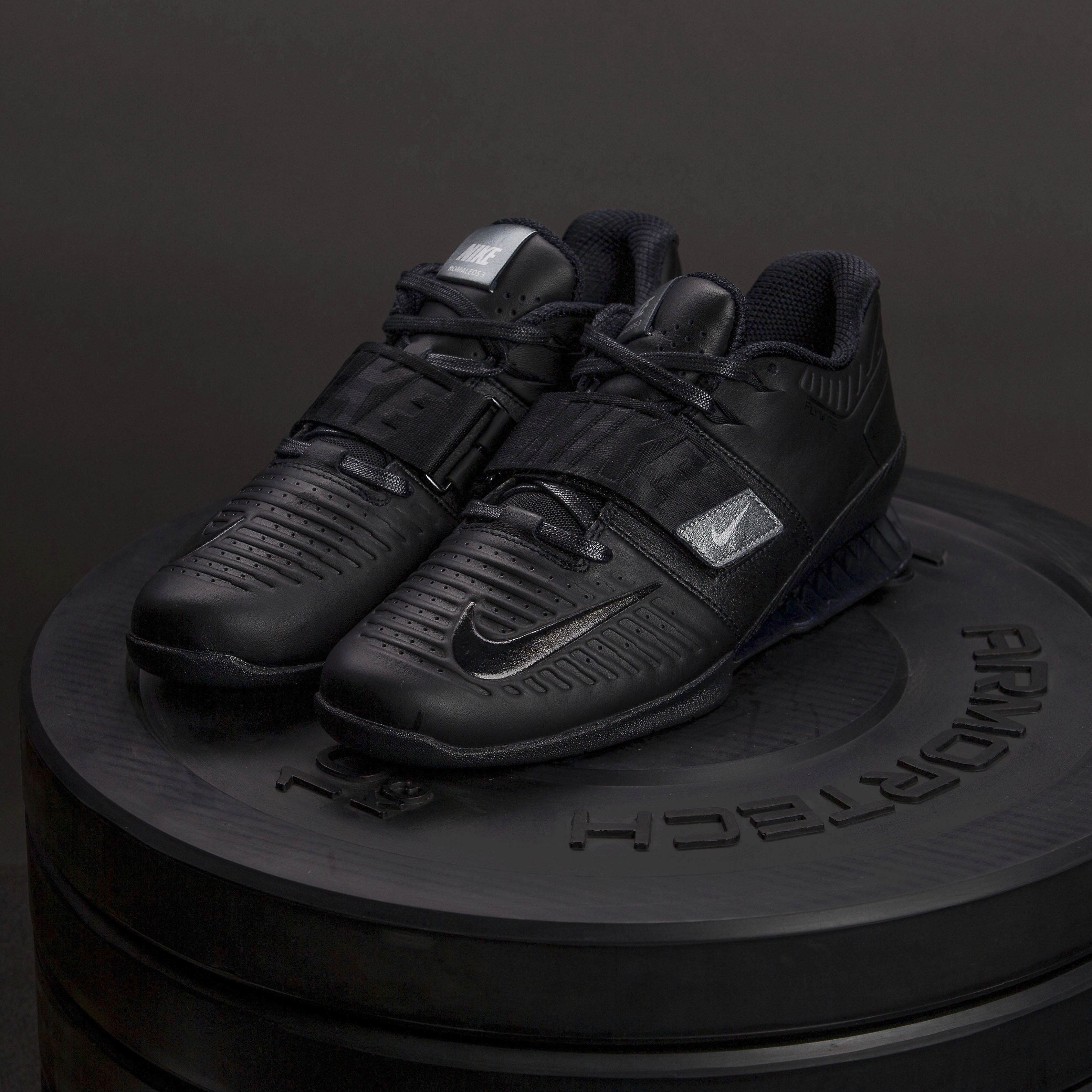 Nike - Romaleos 3 XD Women's Weightlifting Shoes (Black/Metallic Bomber Grey) Asics Gel Running Shoe