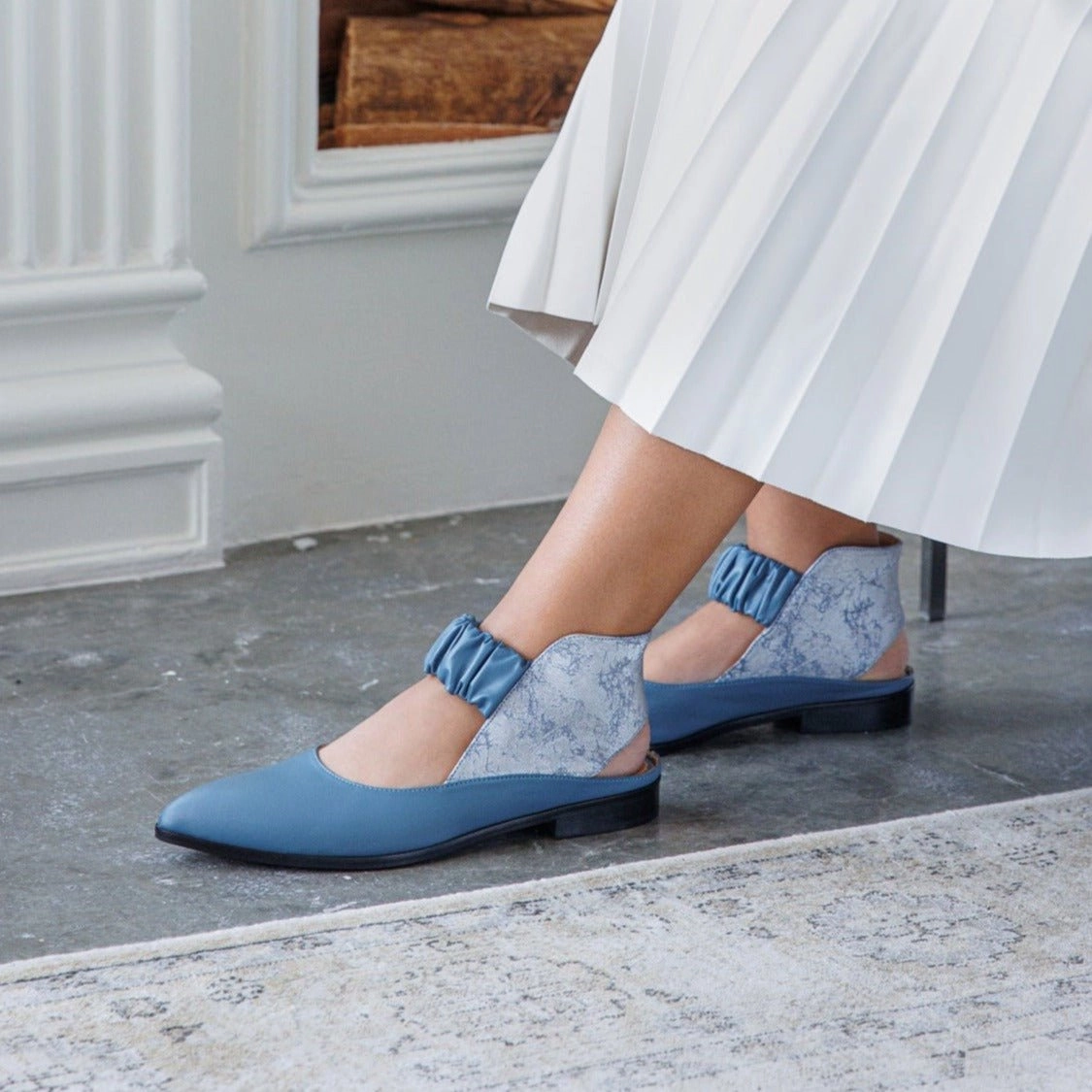 Small Flat Shoes Tamara blue sandal