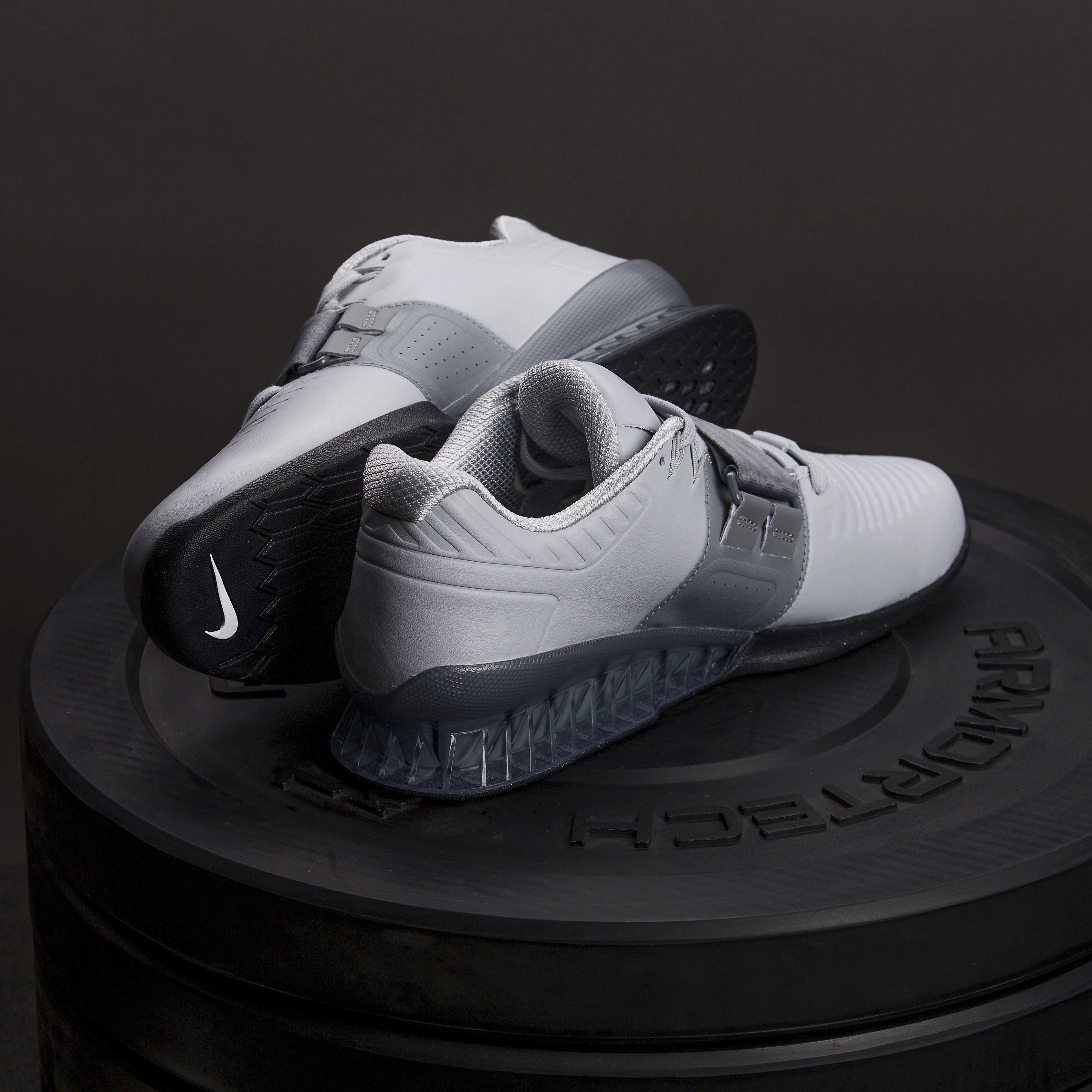 Nike - Romaleos 3 XD Women's Weightlifting Shoes (Wolf Grey/Cool Grey) Best Asics Shoes For Trail Running